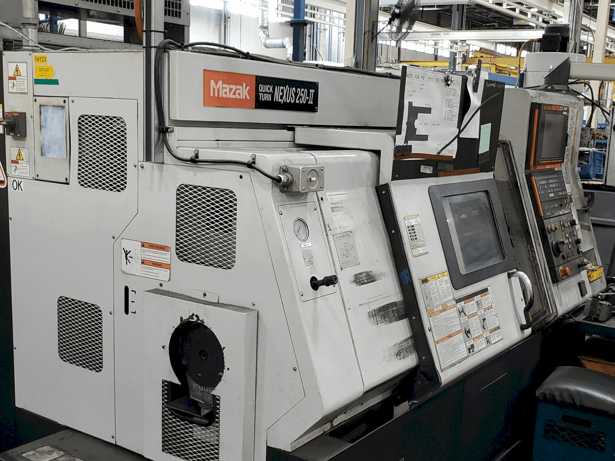 A Mazak QTN 250-II gép elölnézete