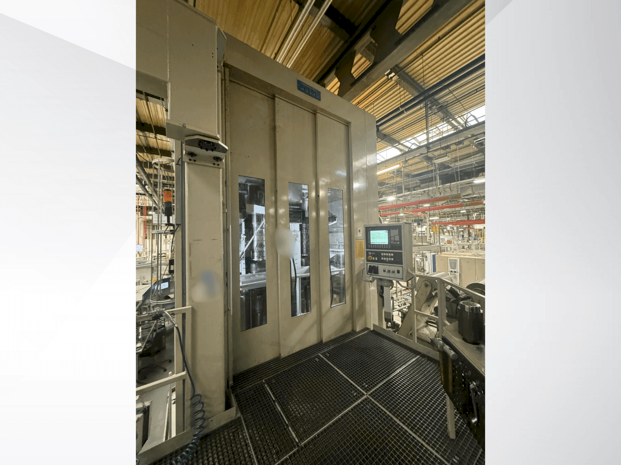 A FORST RTSA 32x1600x630 gép elölnézete