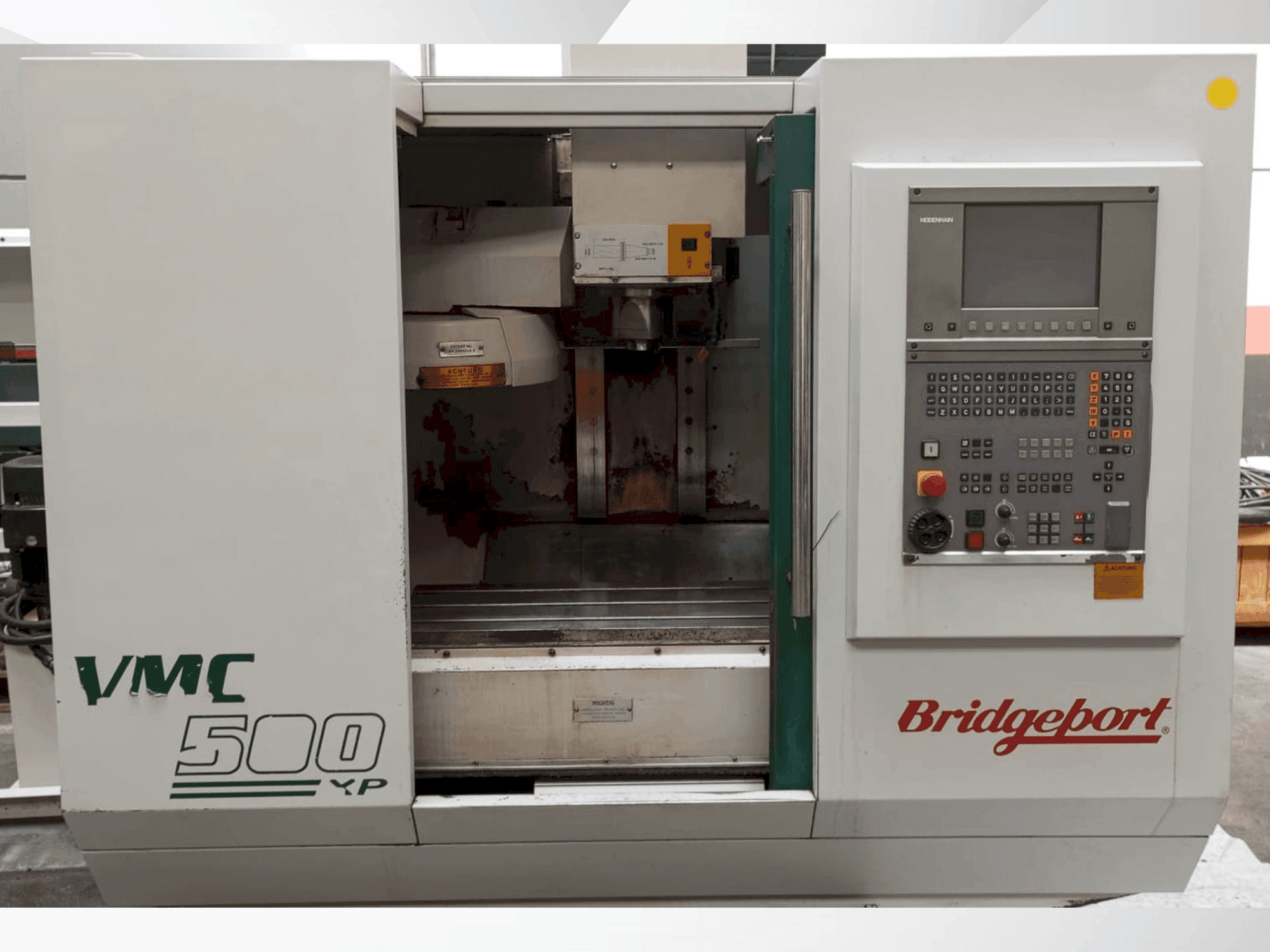 A Bridgeport VMC 500 XP gép elölnézete