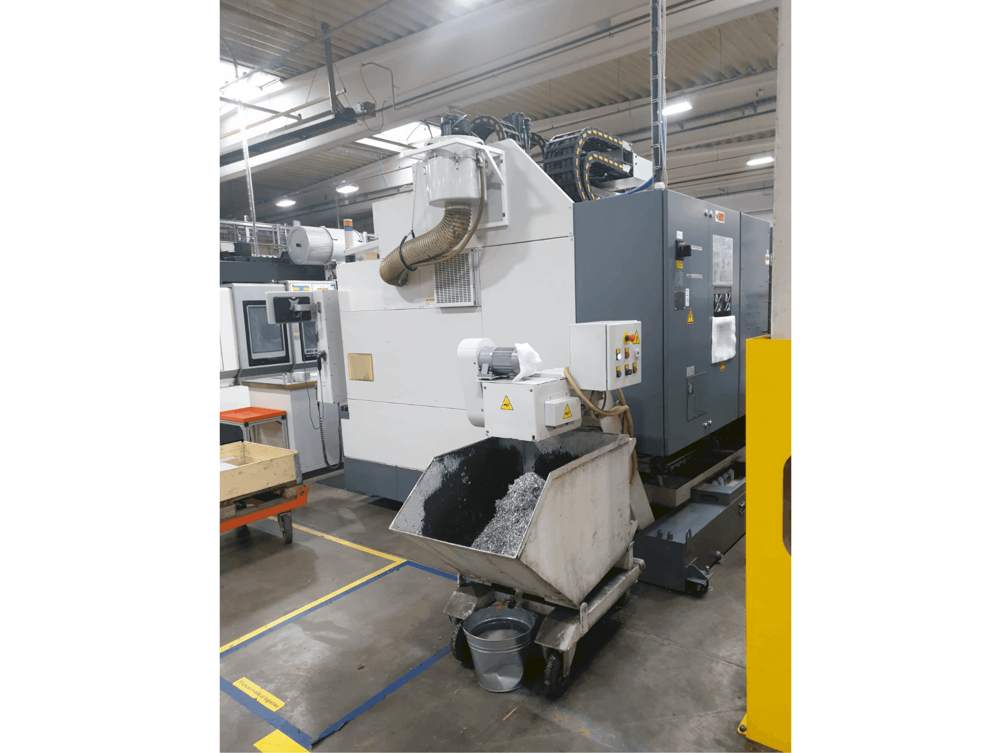 A Okuma MB-66VA gép elölnézete