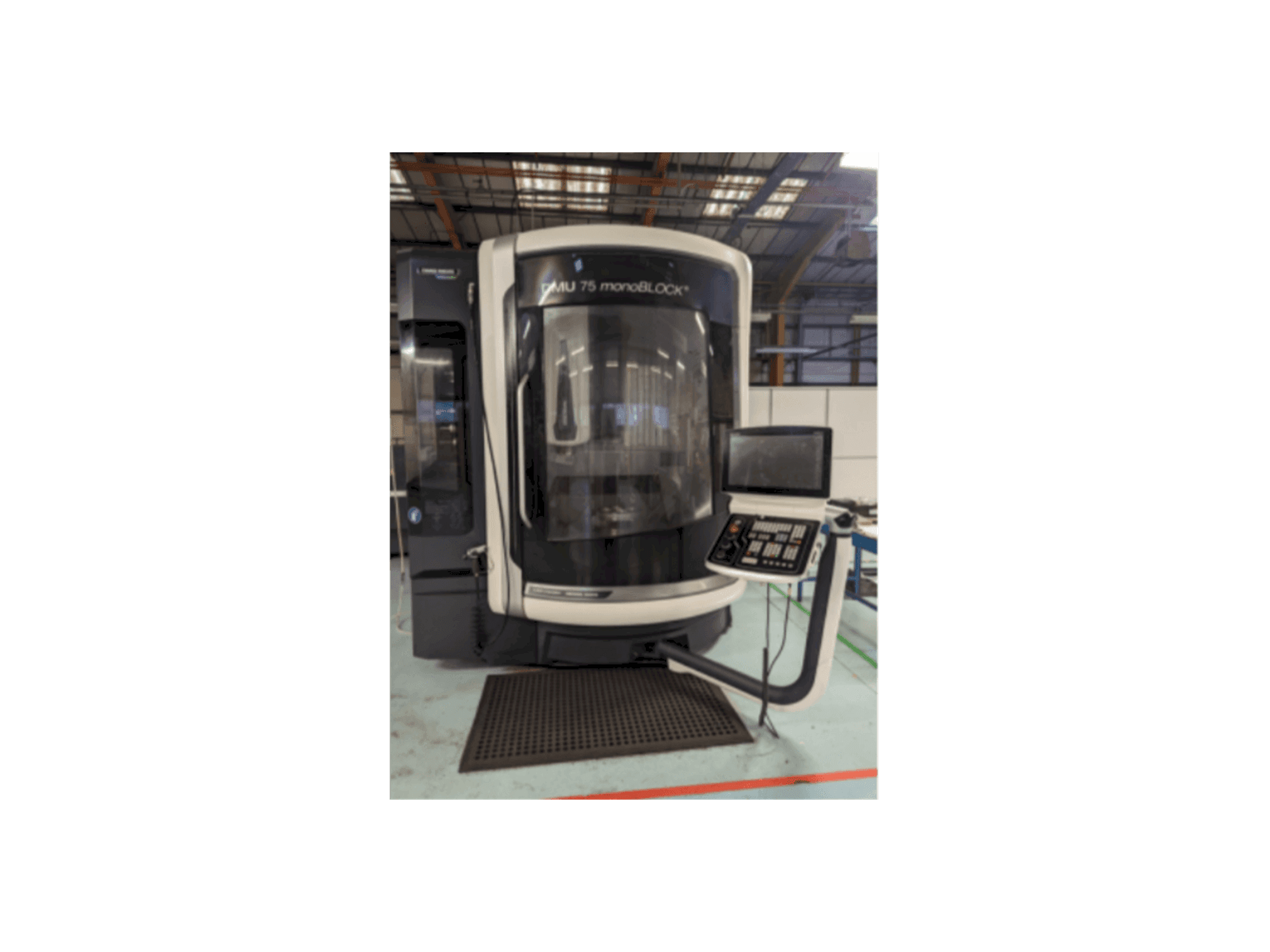 A DMG MORI DMU 75 Monoblock gép oldalnézete