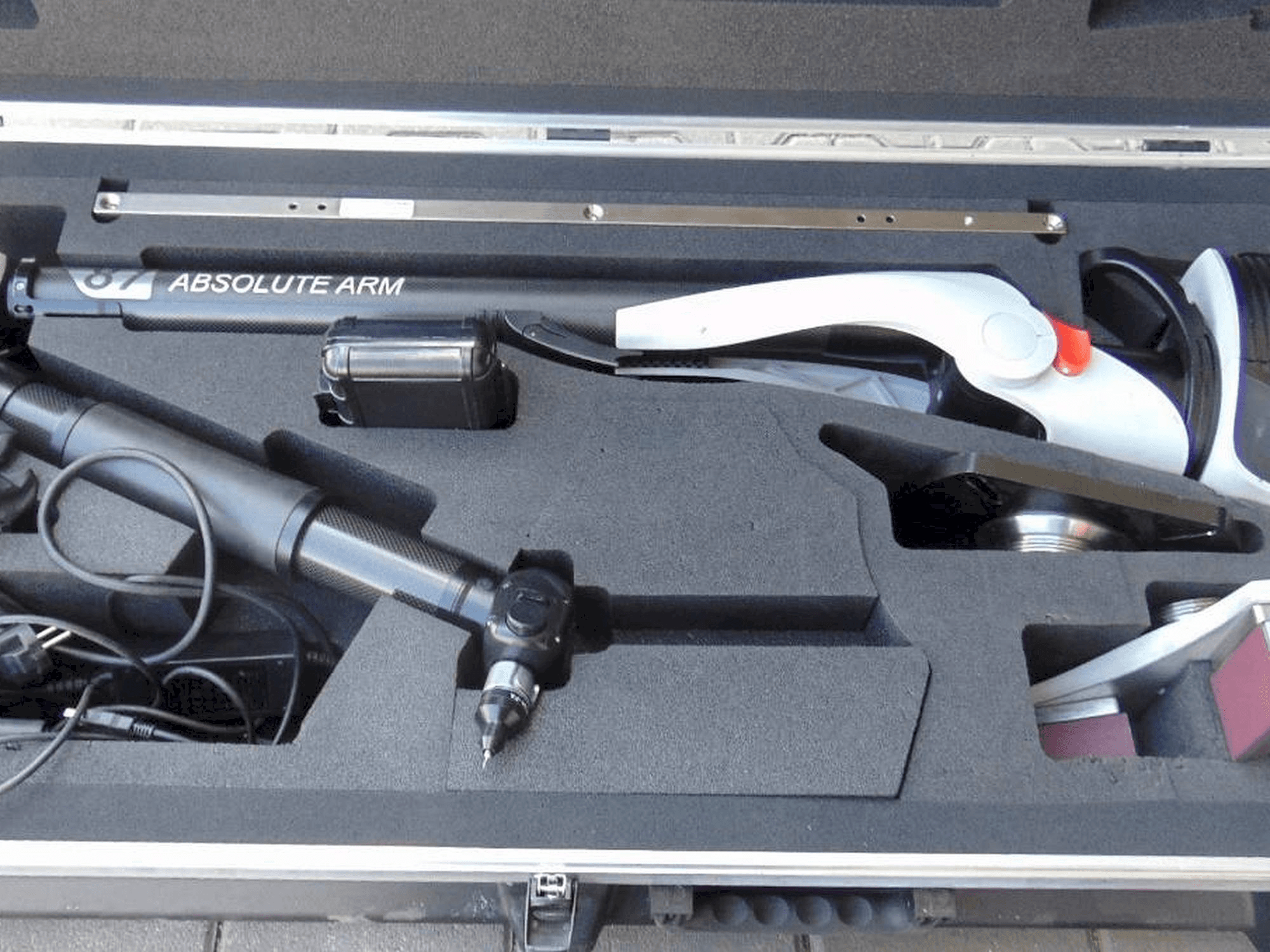 A Hexagon RA8 V1 gép elölnézete