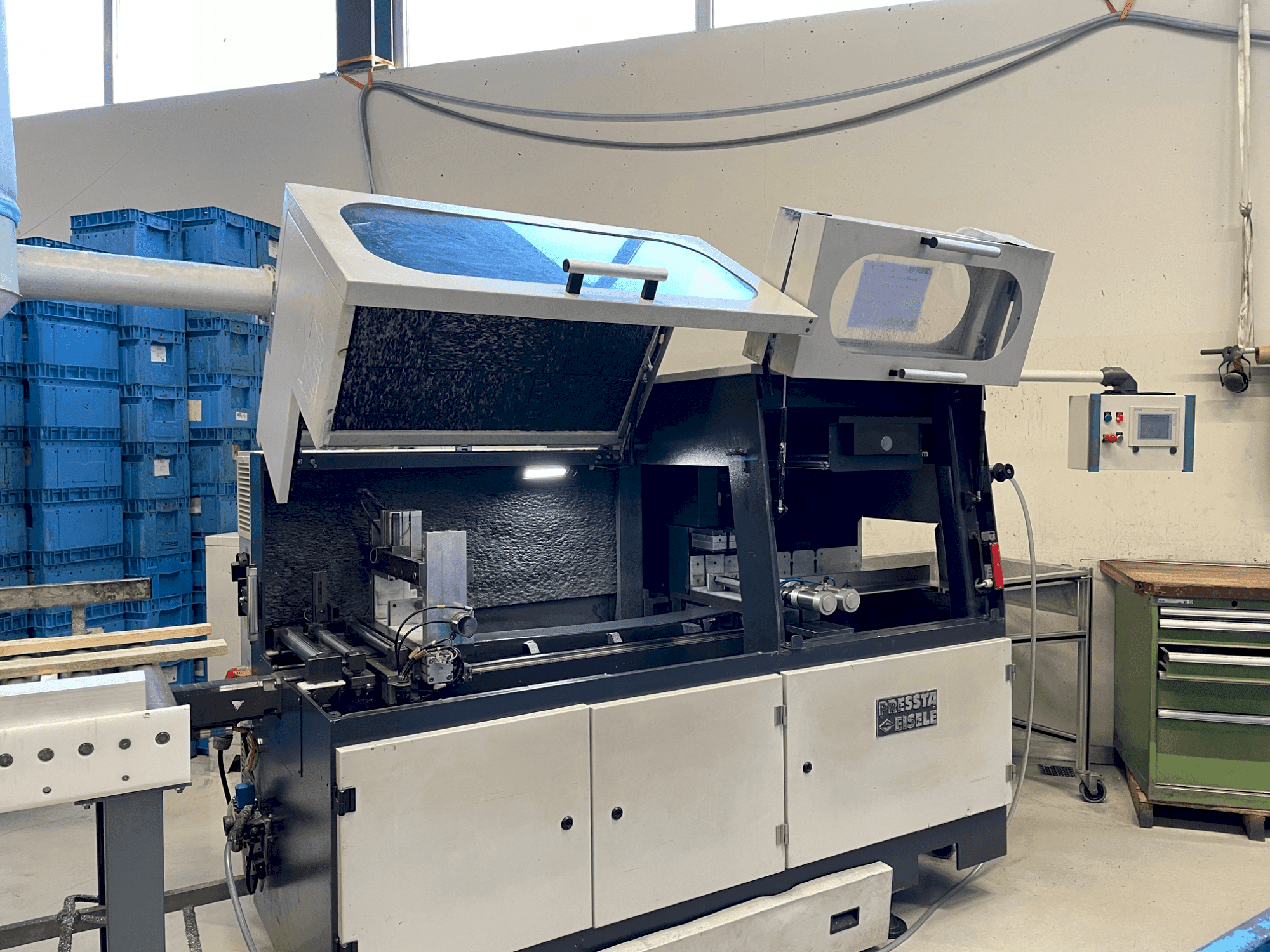 A Other 600 R gép elölnézete