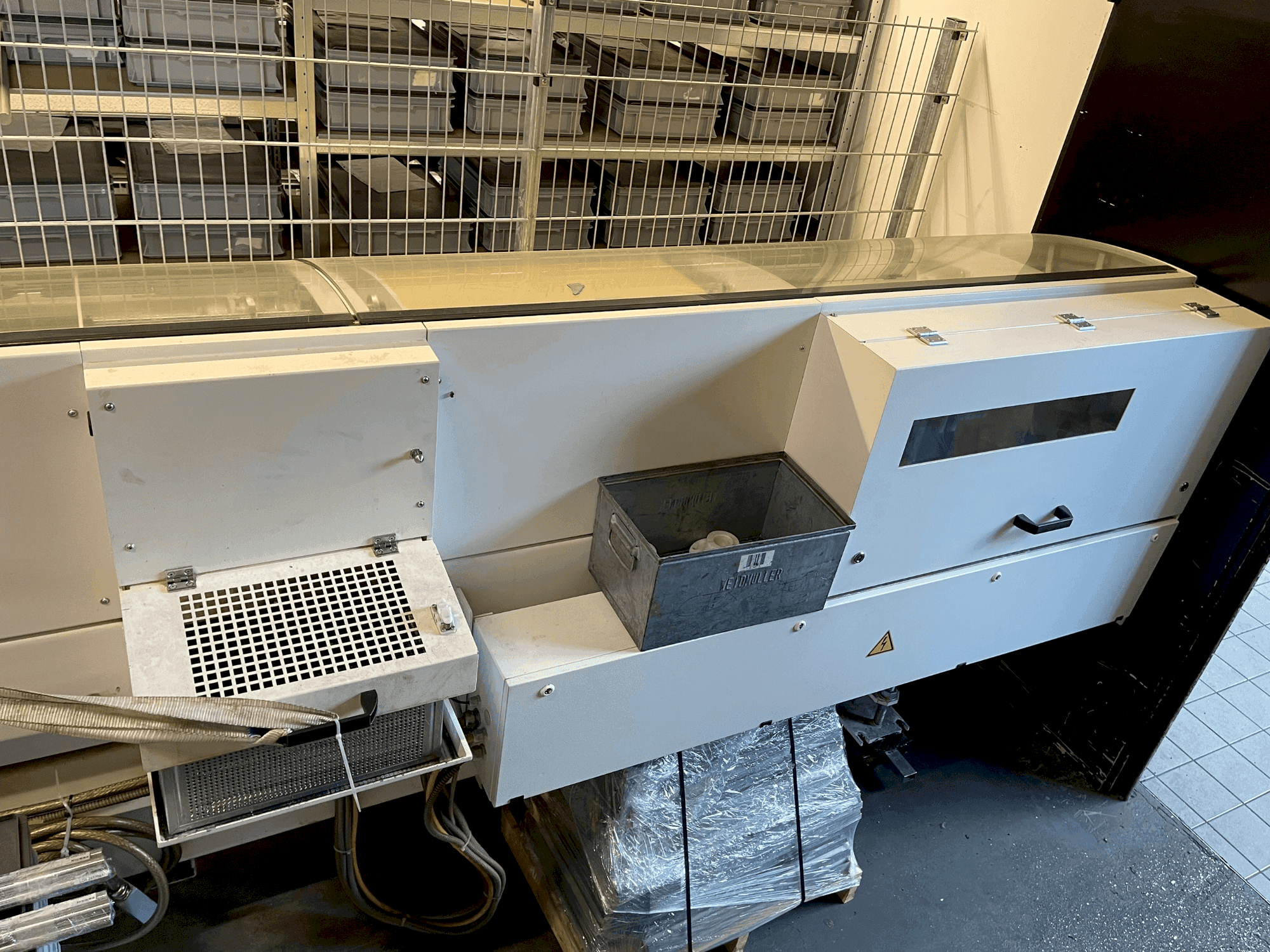 A BREUNING PROFImat 80.8*270/8 gép elölnézete