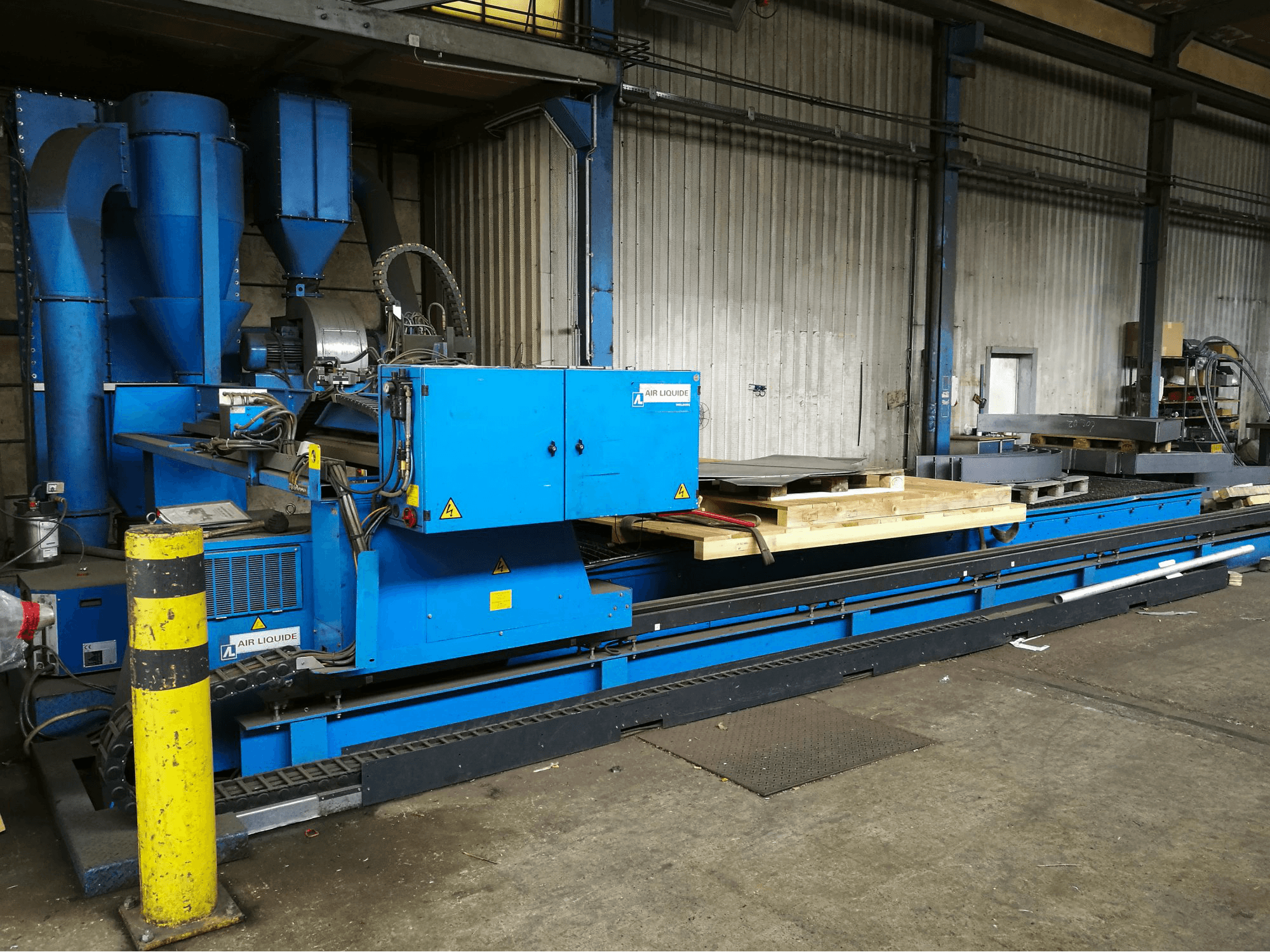 A SAF PLASMATOME.B 25 gép elölnézete