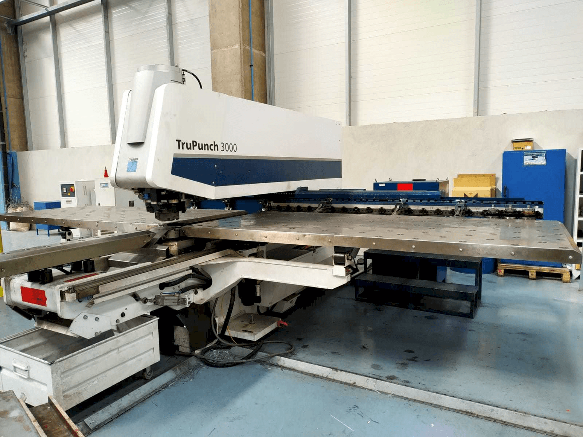 A Trumpf TruPunch 3000 gép elölnézete