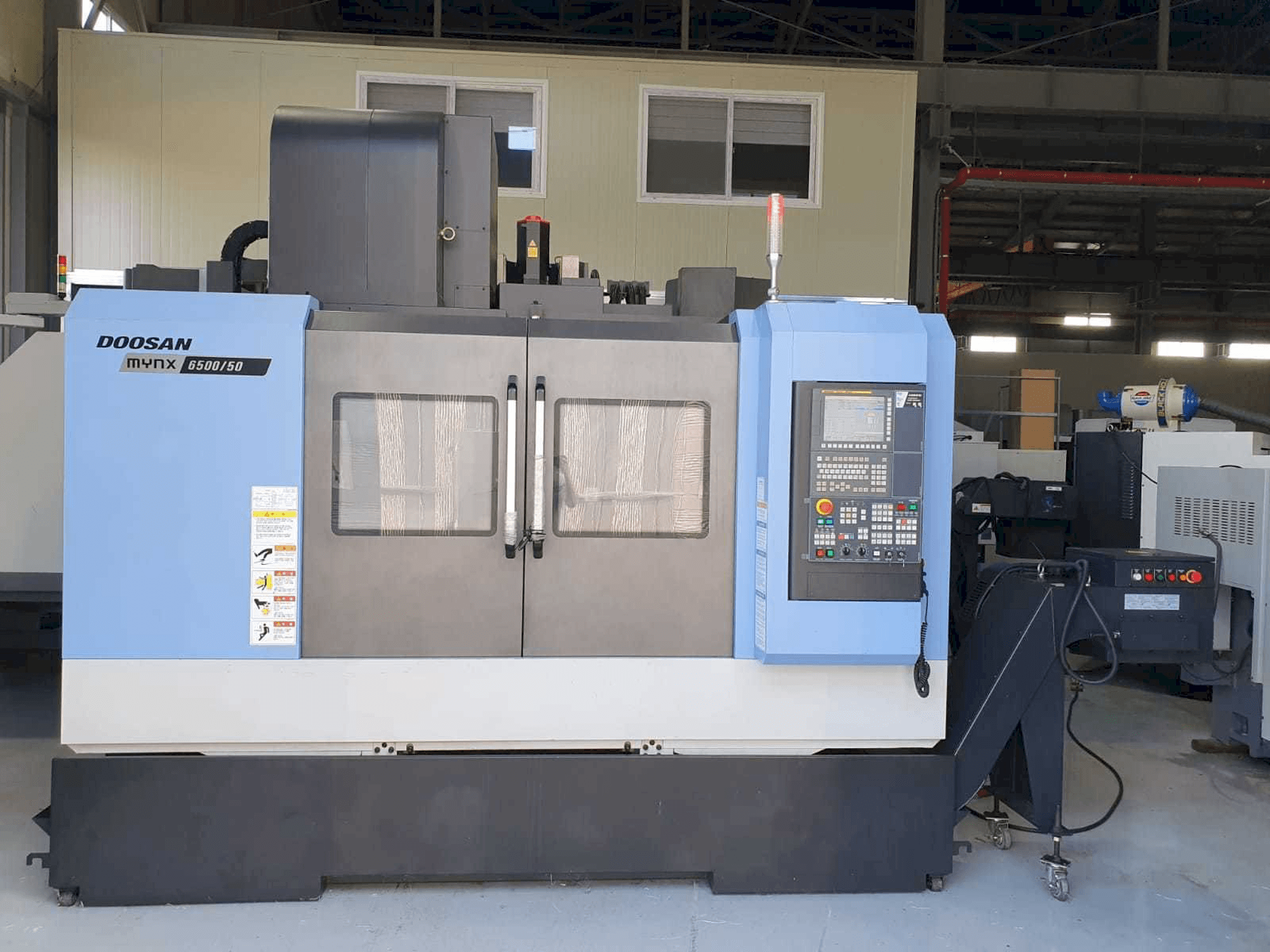 A Doosan Mynx 6500/50 gép elölnézete