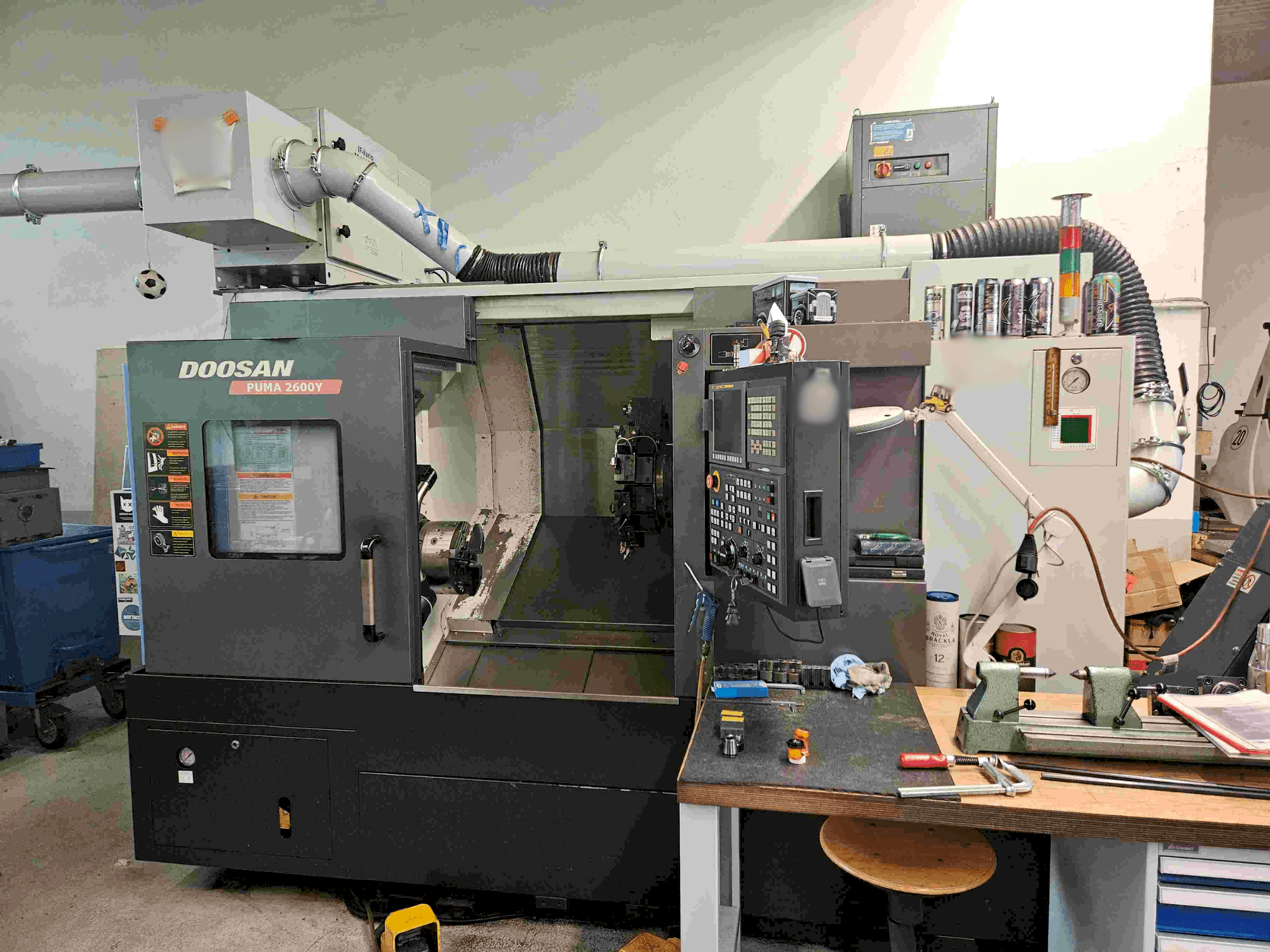 A DOOSAN PUMA 2600Y gép elölnézete