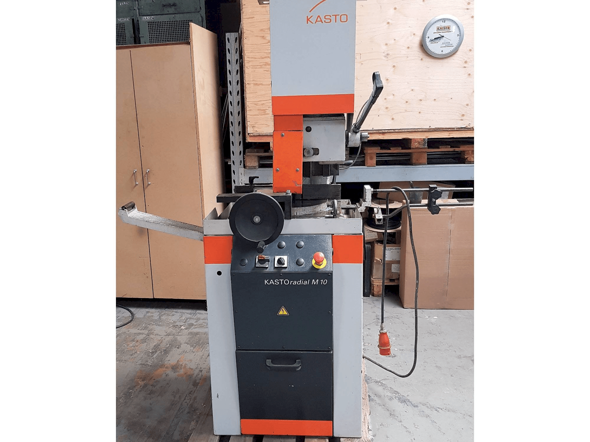 A KASTO Radial M 10 gép elölnézete