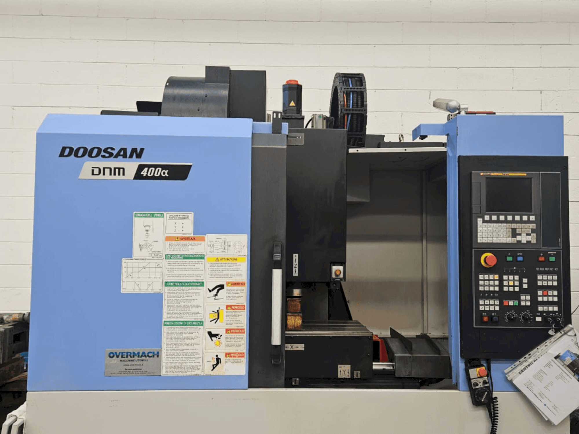 A DOOSAN DNM 400 alpha gép elölnézete