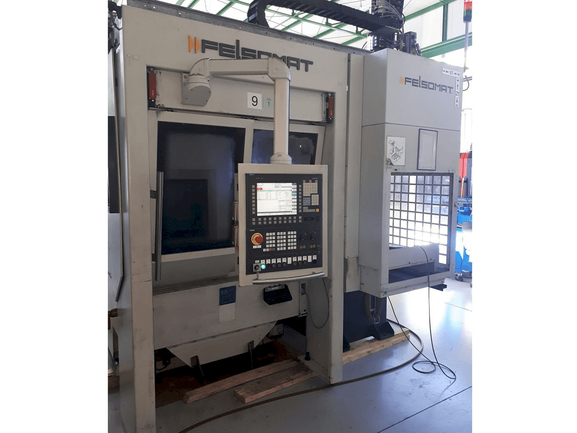 A Felsomat FTC 160 gép elölnézete