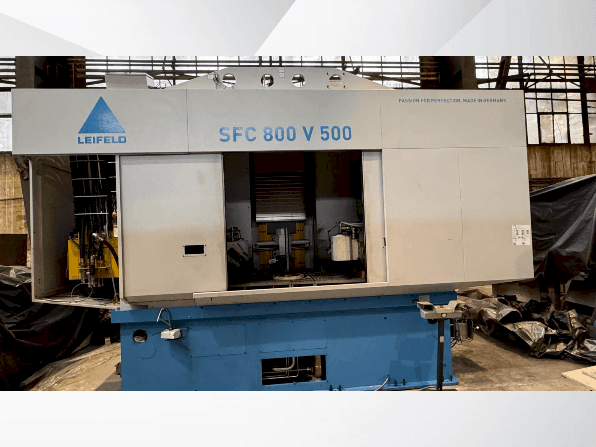 A LEIFELD SFC 800 V 500 gép elölnézete