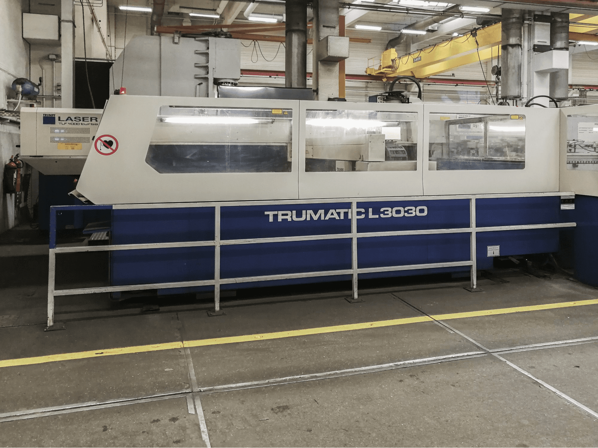A Trumpf Trumatic L3030 gép bal oldali nézete