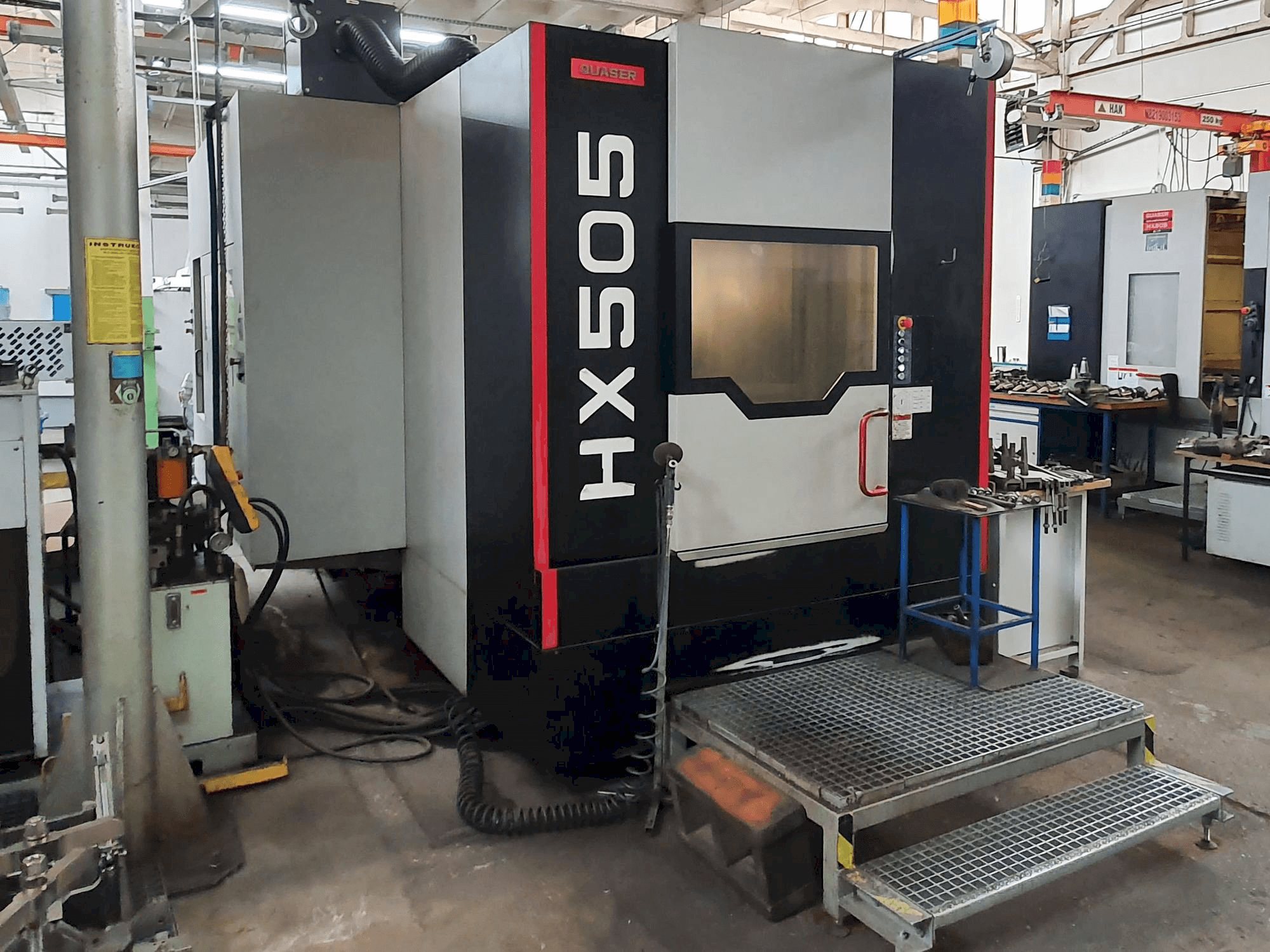 A Quaser HX505 AP gép elölnézete