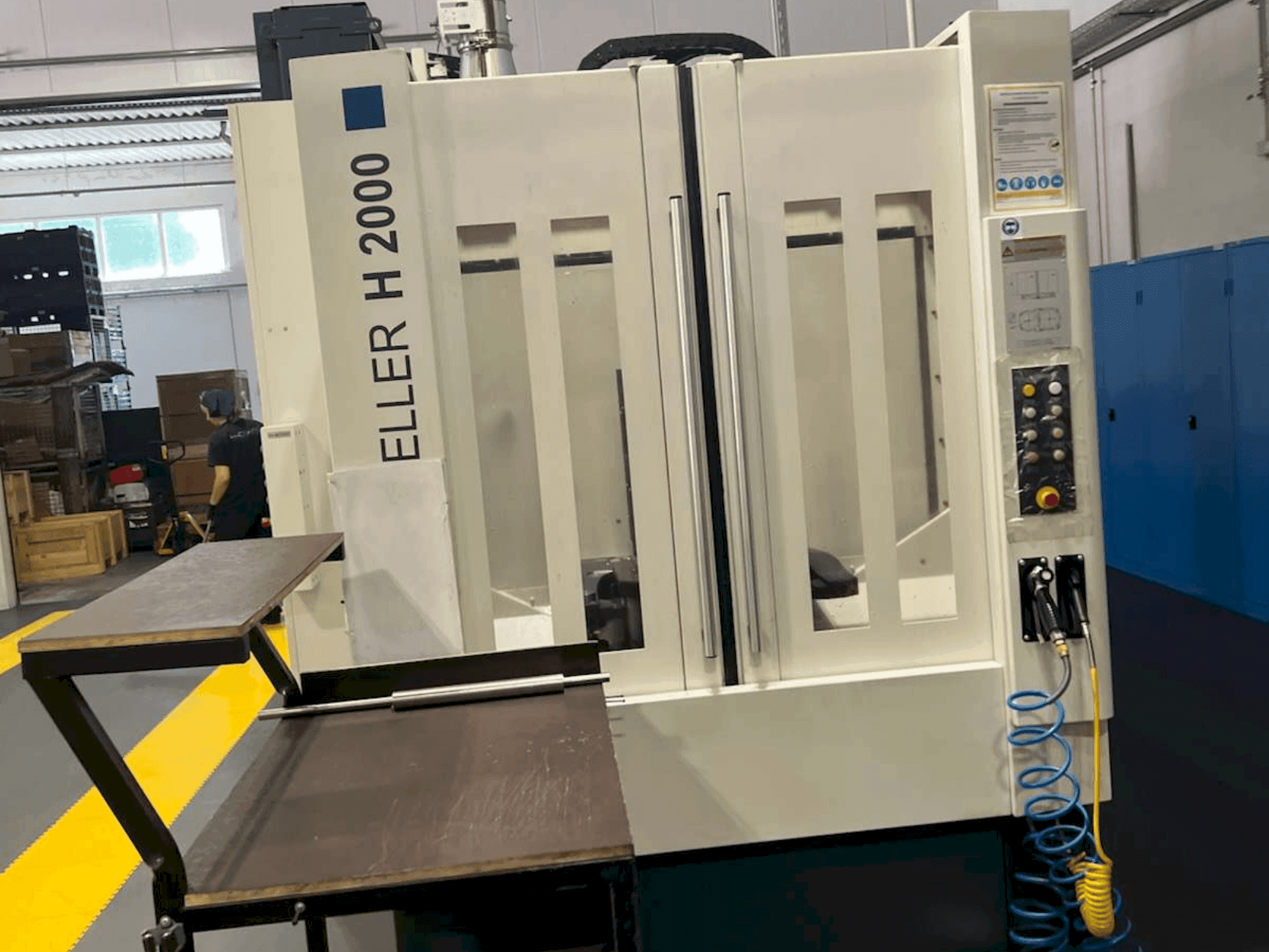 A HELLER H2000 gép elölnézete