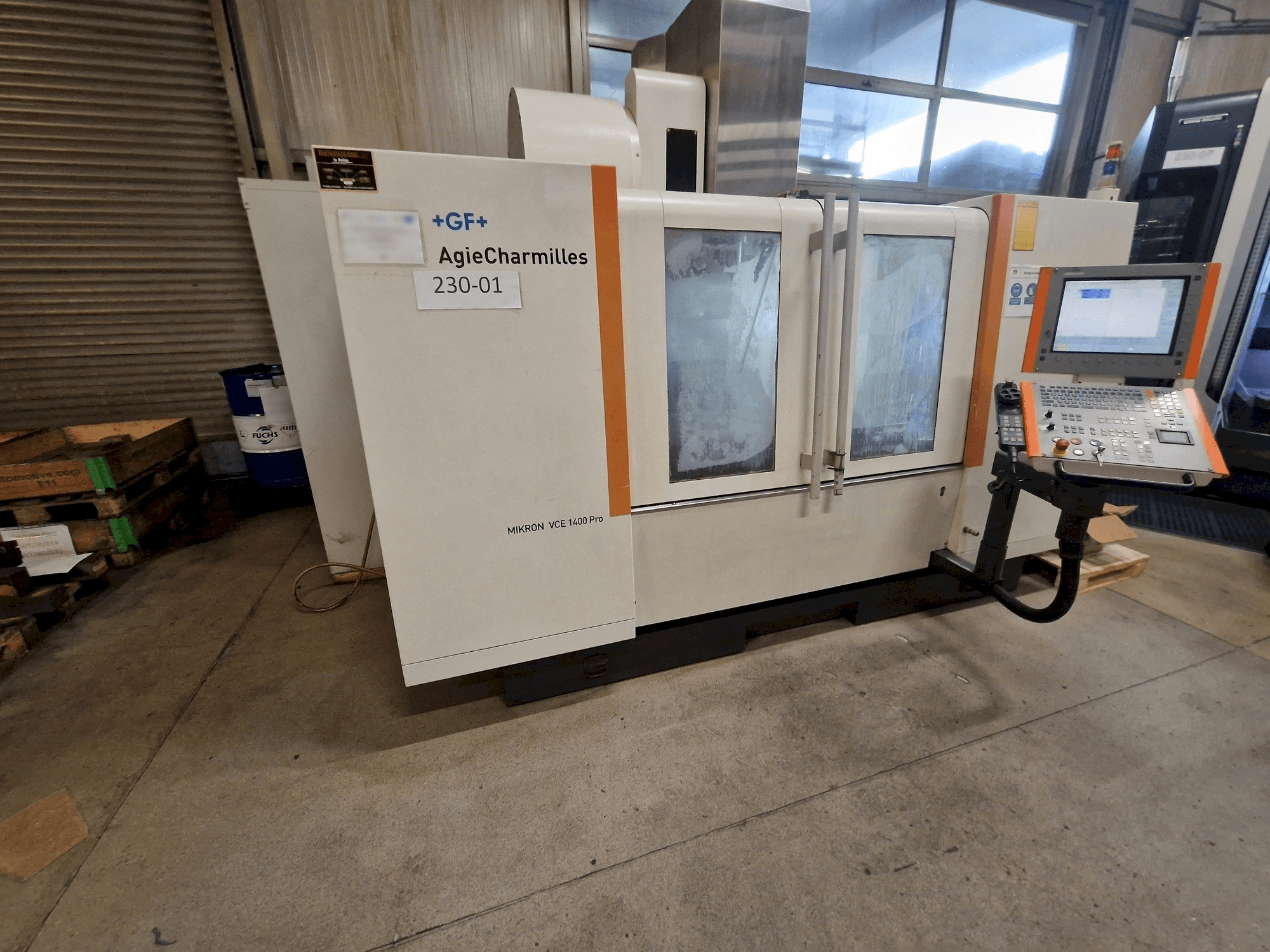 A AgieCharmilles MIKRON VCE 1400 PRO gép oldalnézete