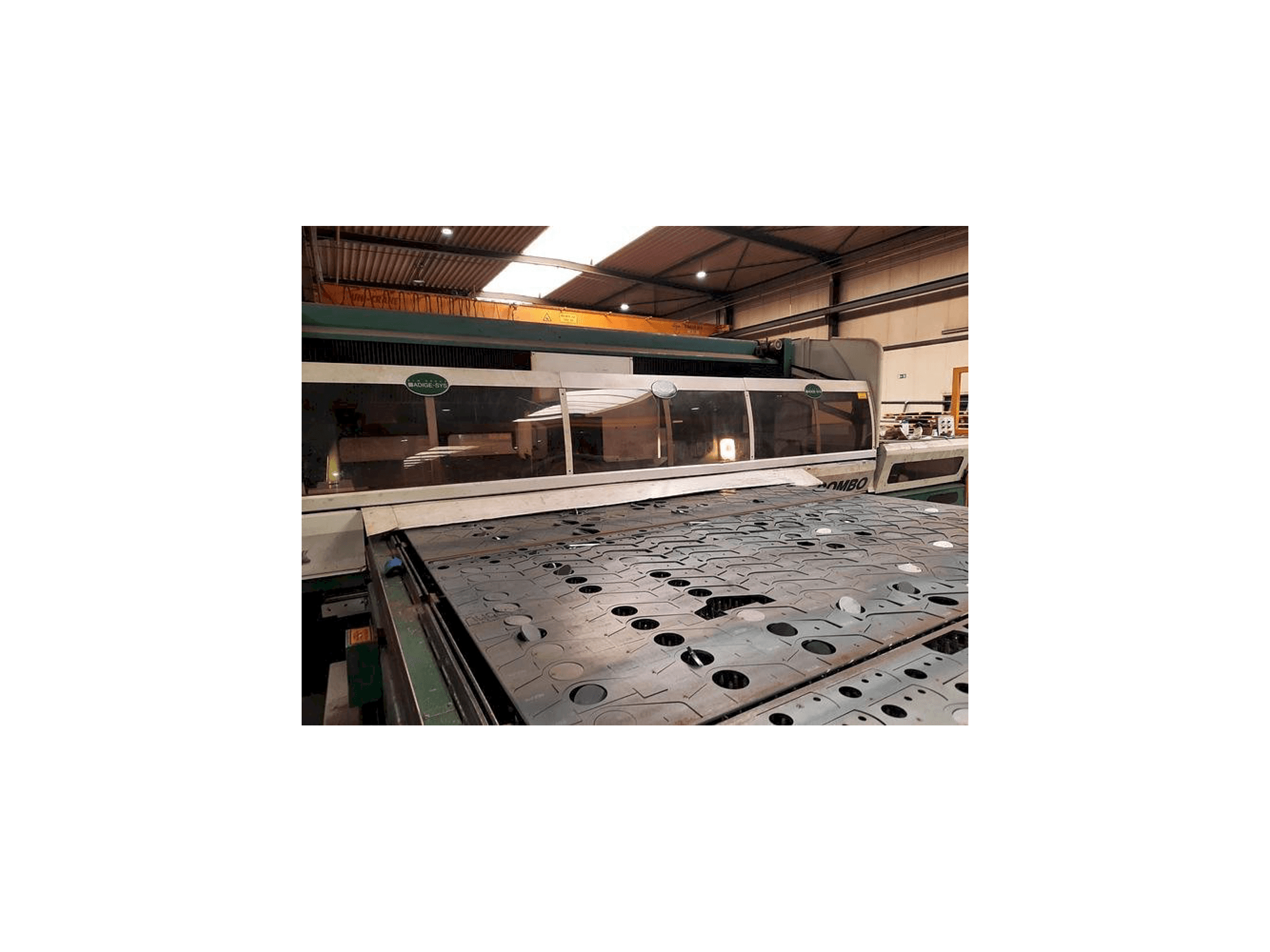 A ADIGE SYS LT COMBO gép elölnézete