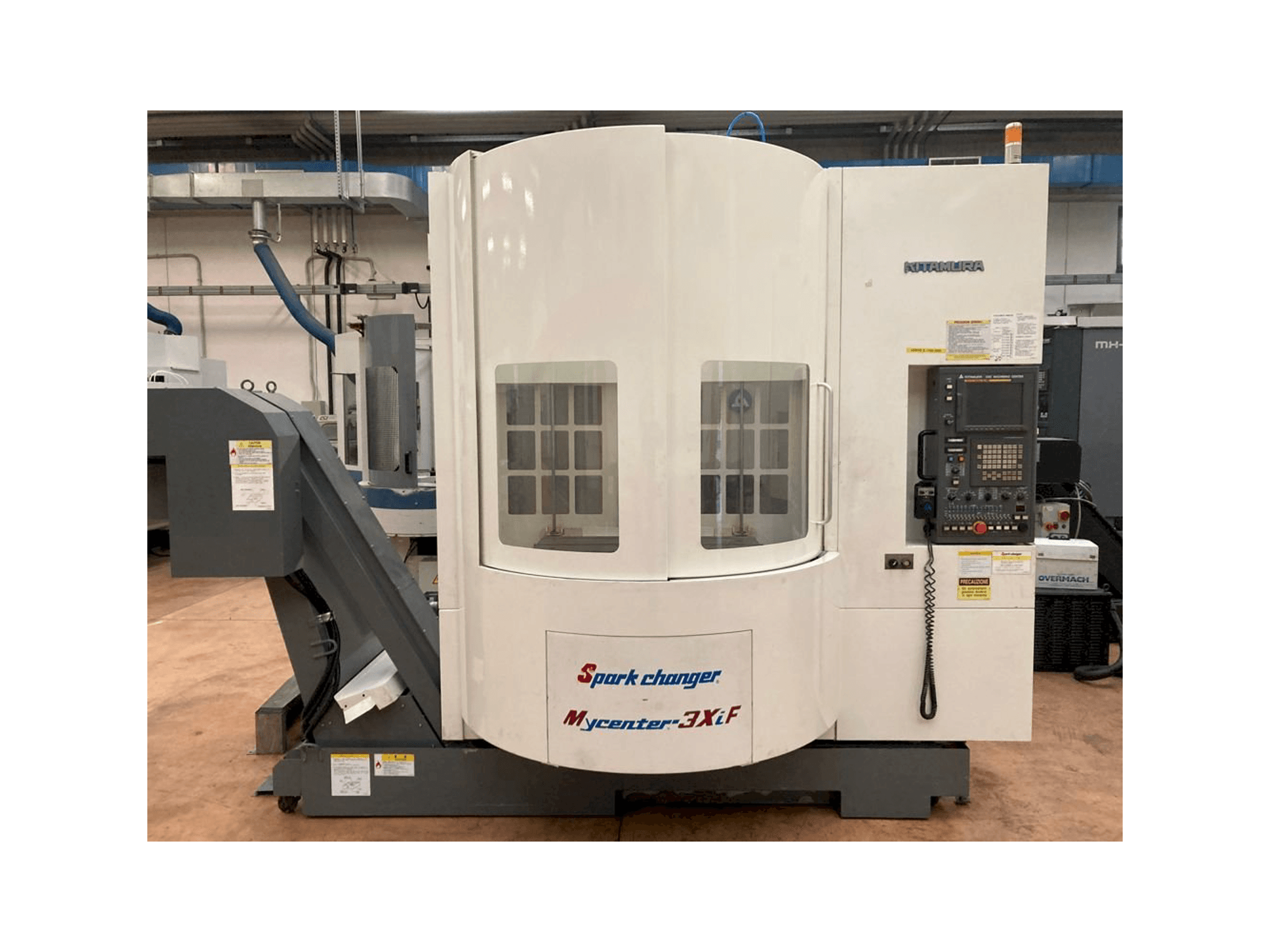 A Kitamura Spark Mycenter 3XiF gép elölnézete