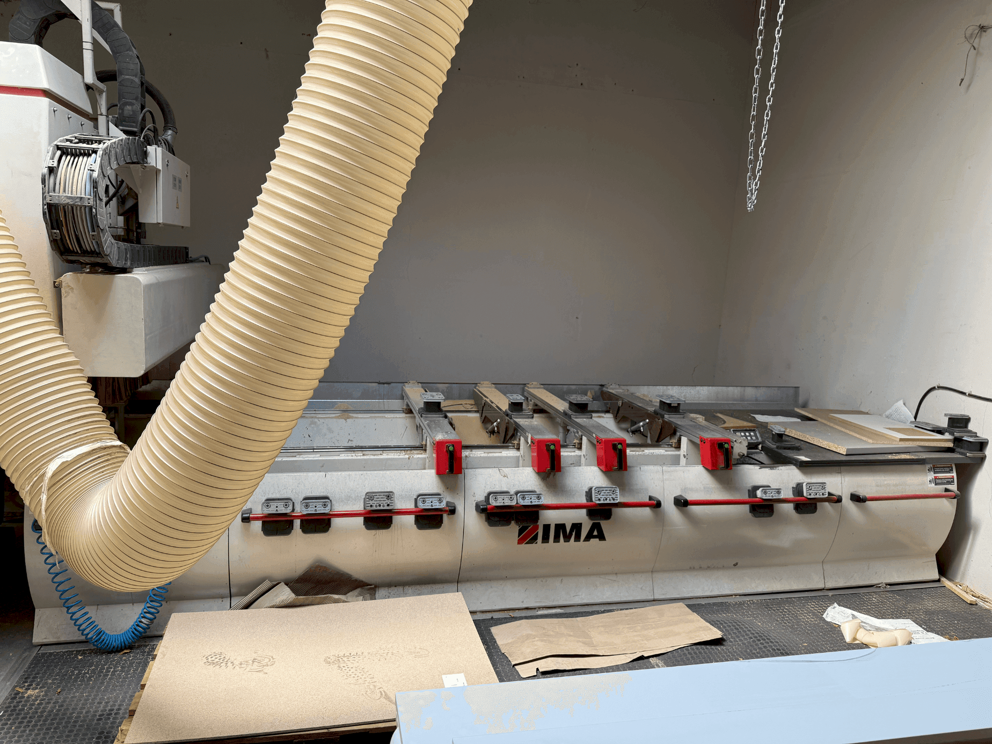 A IMA BIMA 210 120/300 gép elölnézete