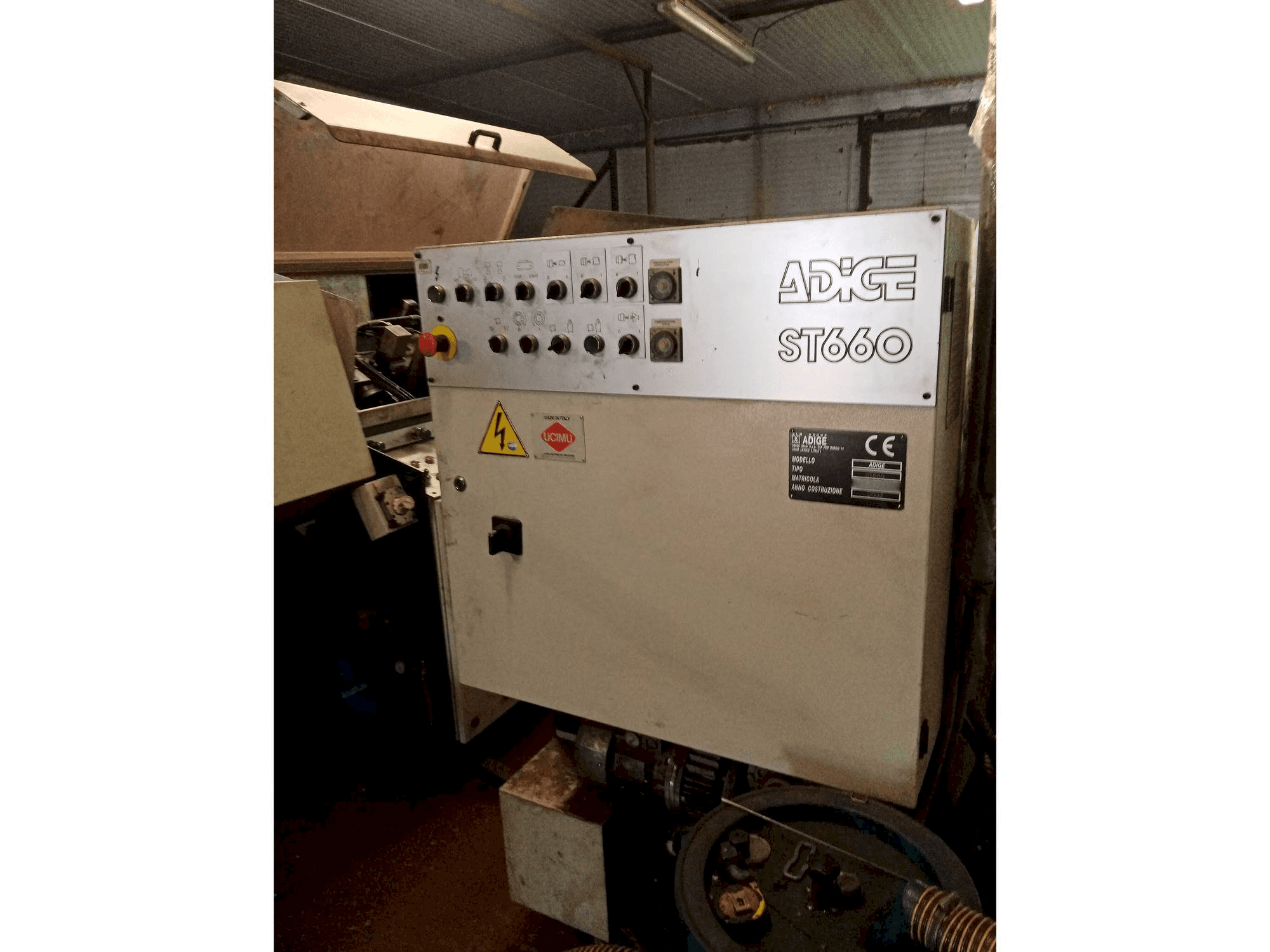 A ADIGE TT640 ST660 gép elölnézete