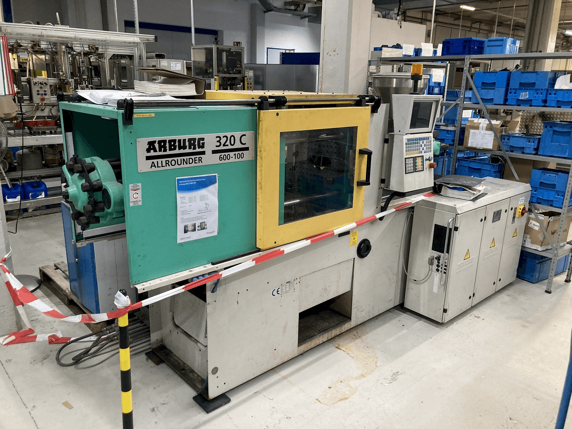 A Arburg 320 C 600 gép elölnézete