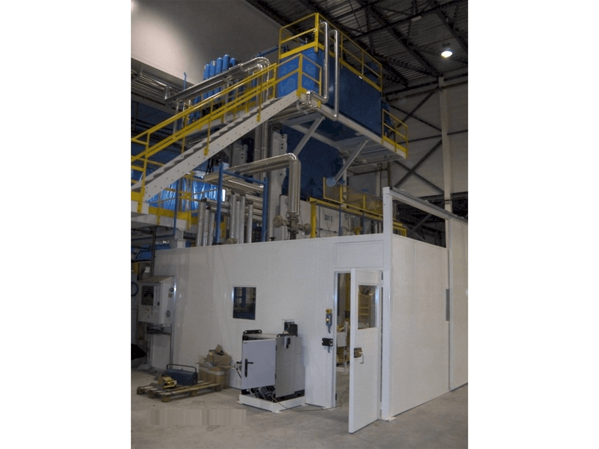 A Pinette 2000 Ton gép elölnézete