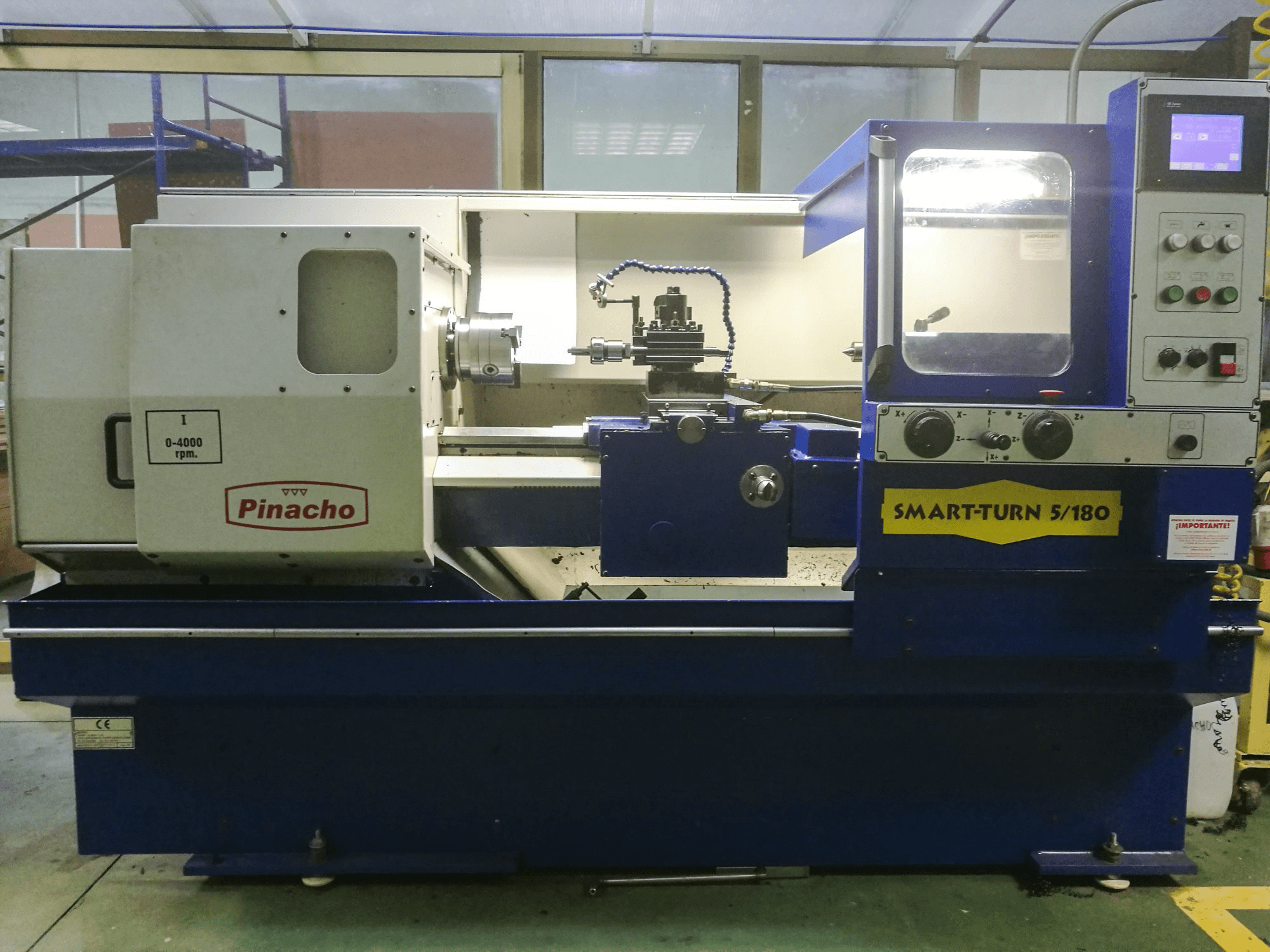 A Pinacho Smart-Turn 5/180 gép elölnézete