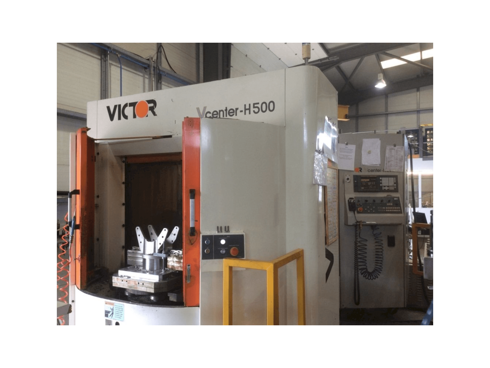 A Victor H 500 gép elölnézete