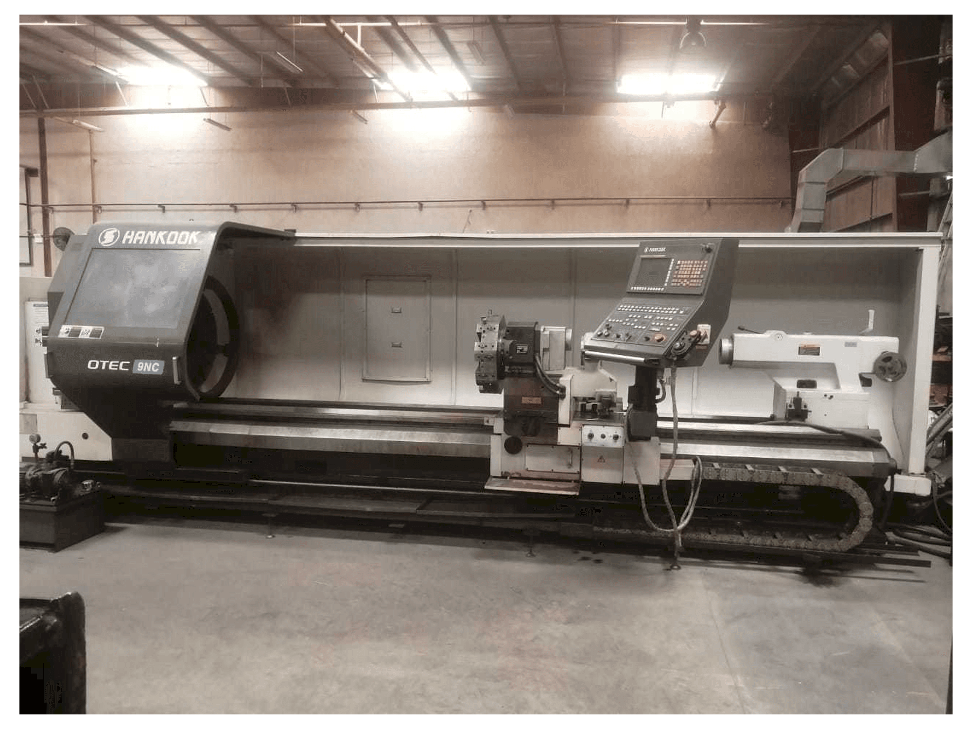 A HANKOOK PROTEC-9NC gép elölnézete