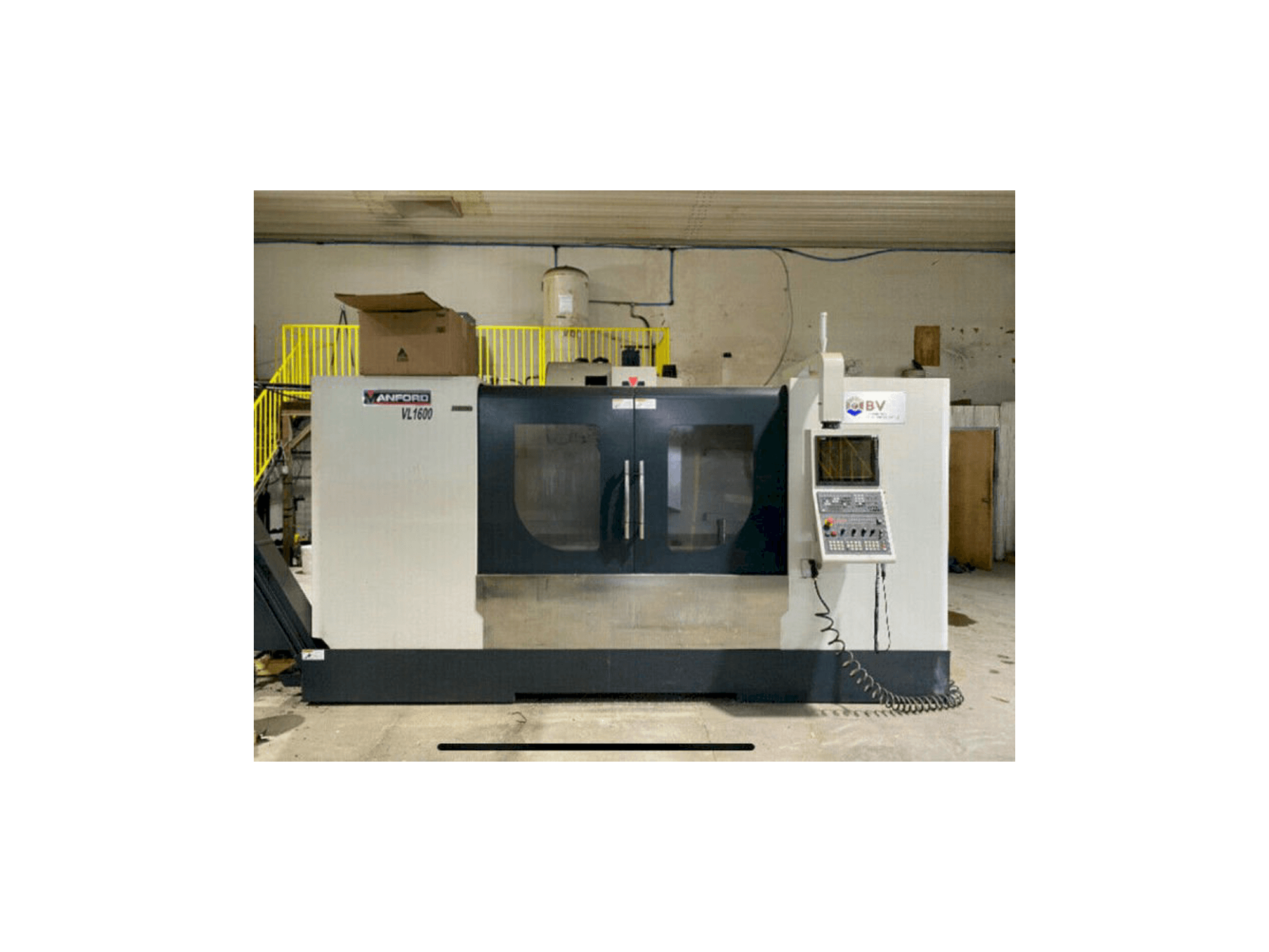 A Manford VMC VL-1600 gép elölnézete