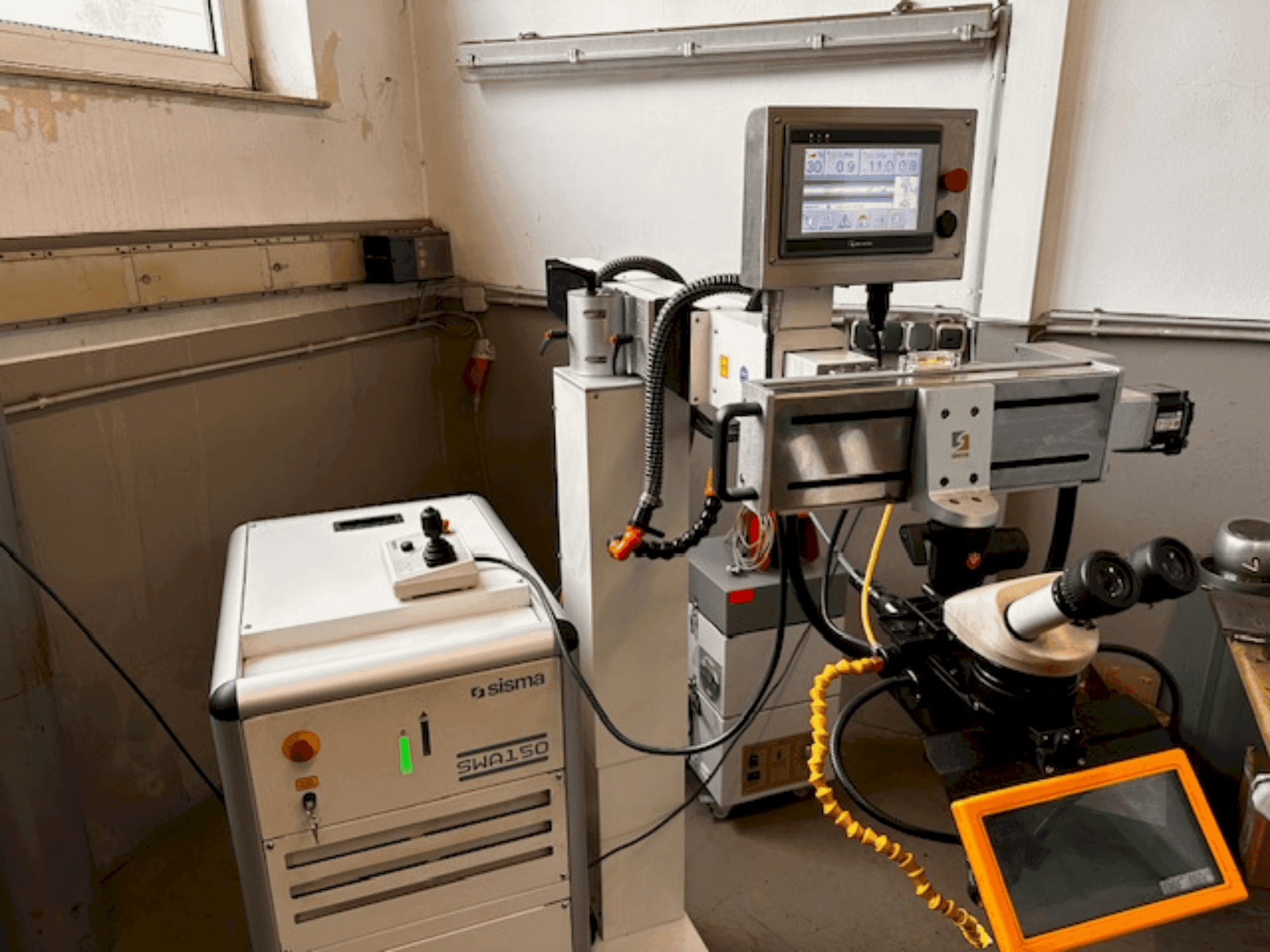 A Sisma SWA 150 gép elölnézete