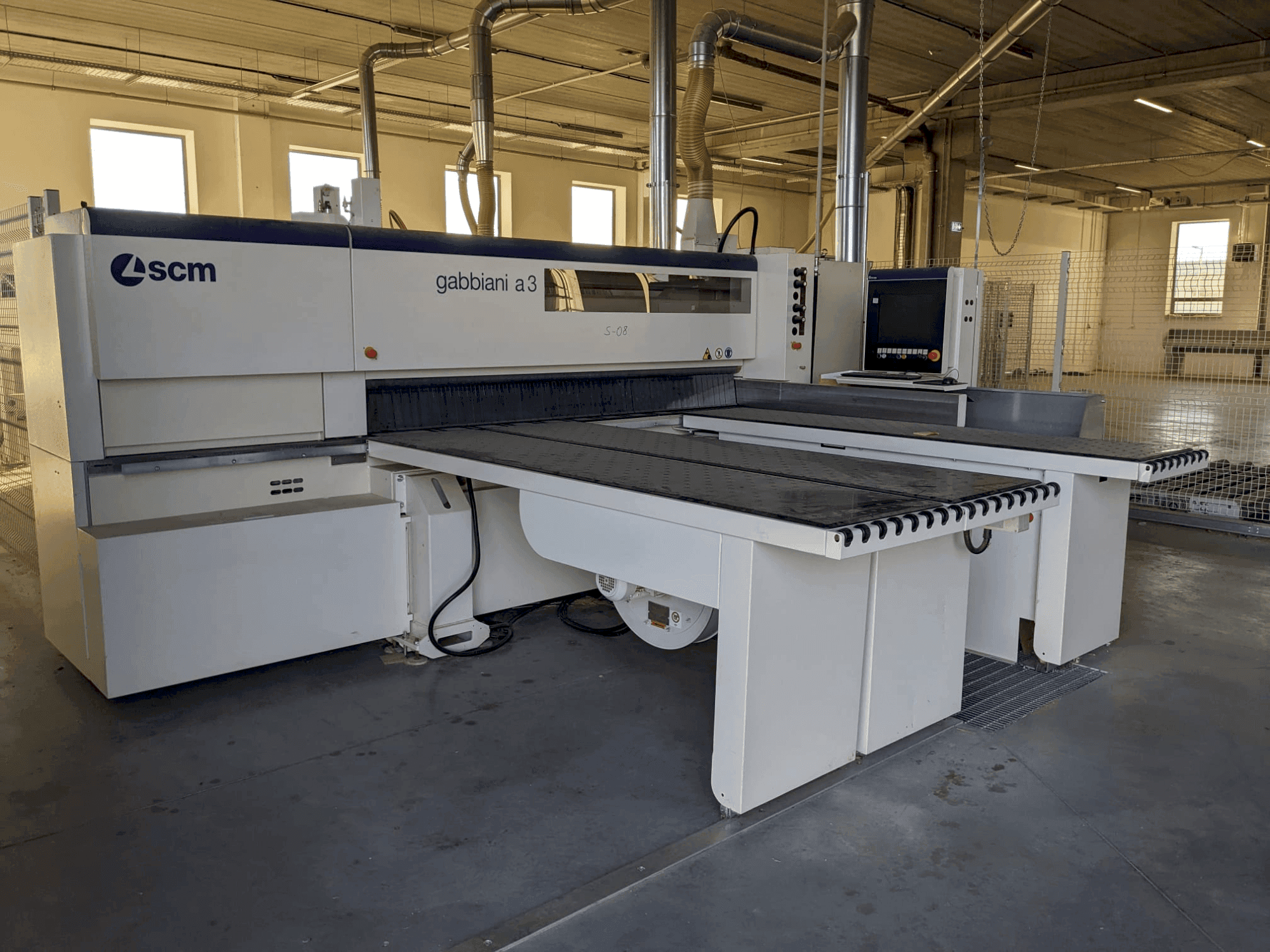 A SCM Gabbiani A3 130 gép elölnézete