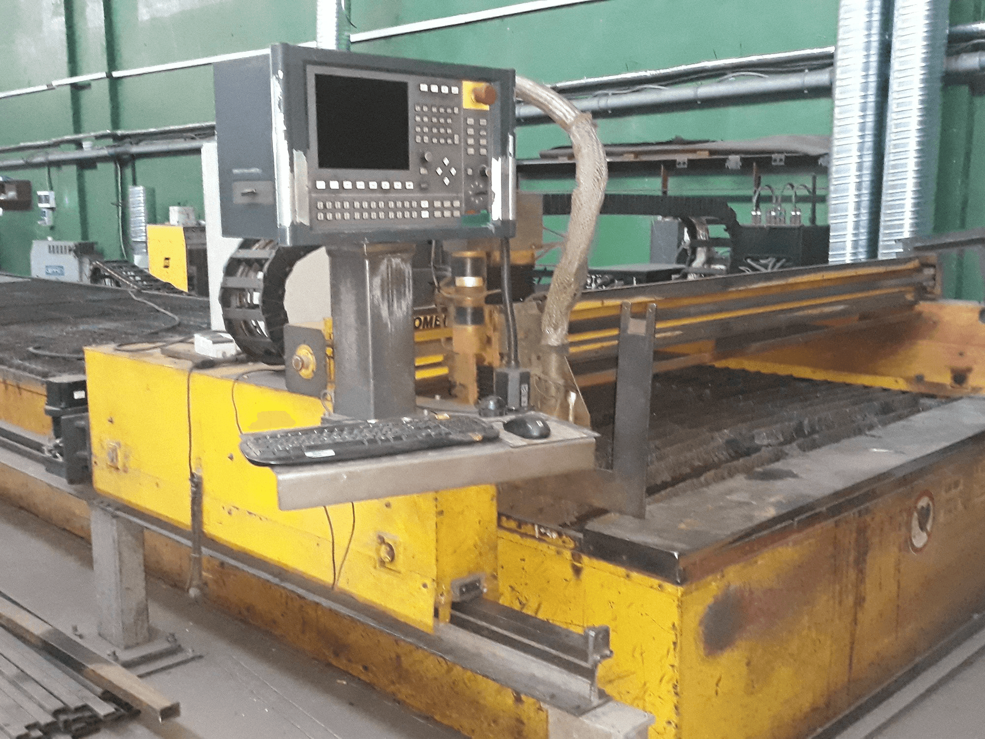 A ESAB CXD-P 3000 gép elölnézete