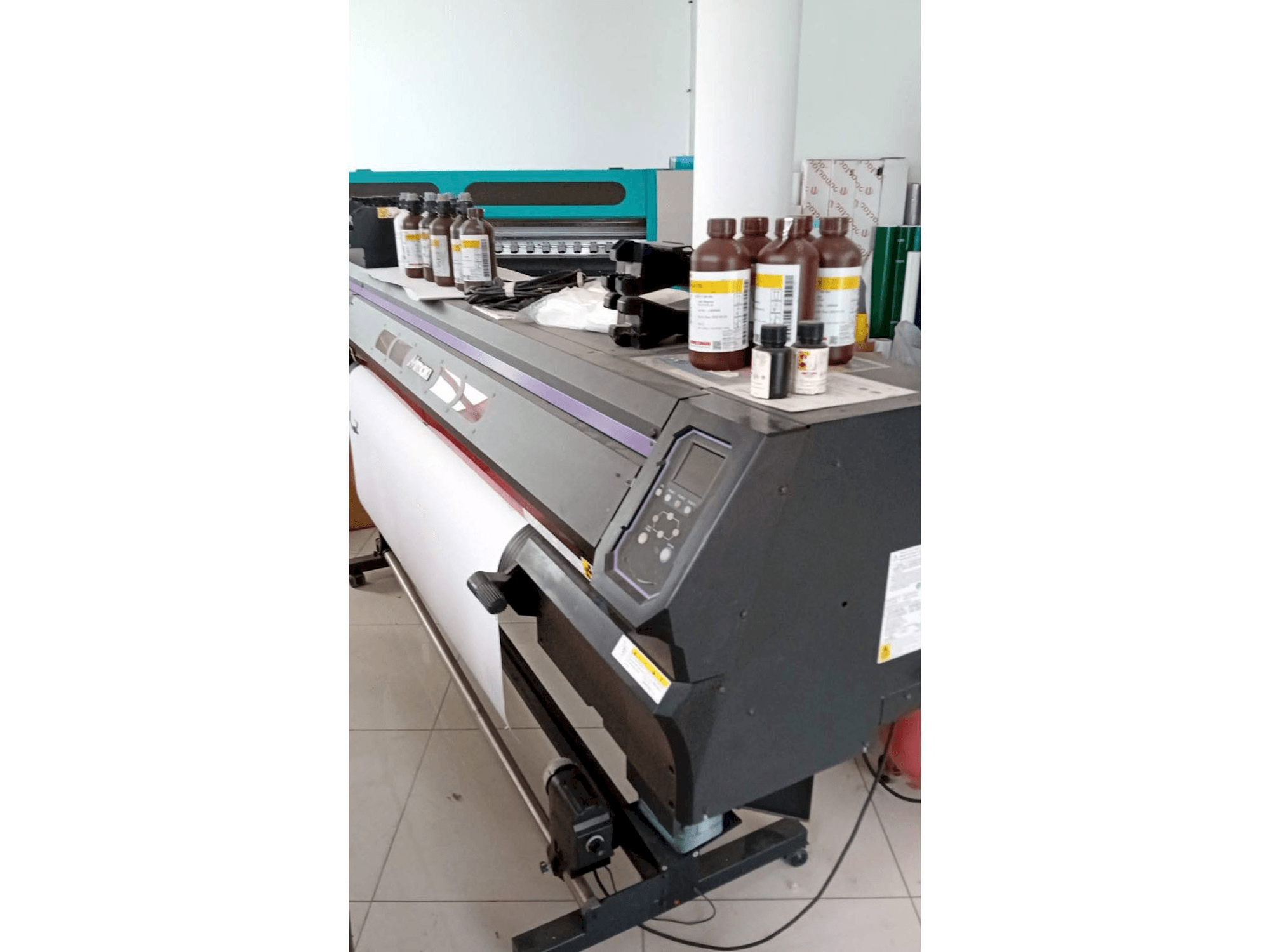 A MIMAKI ucjv300-160 gép elölnézete