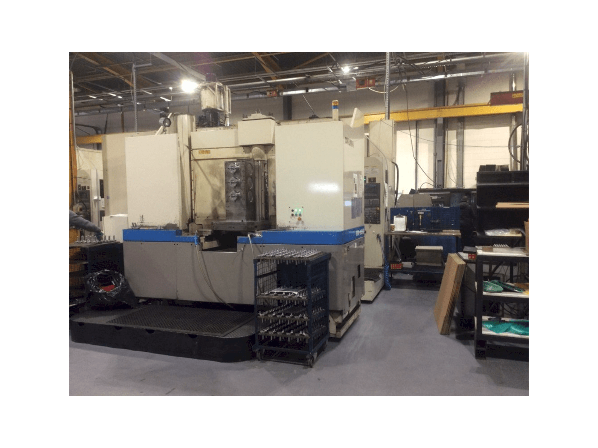 A Okuma MA-60HB gép elölnézete