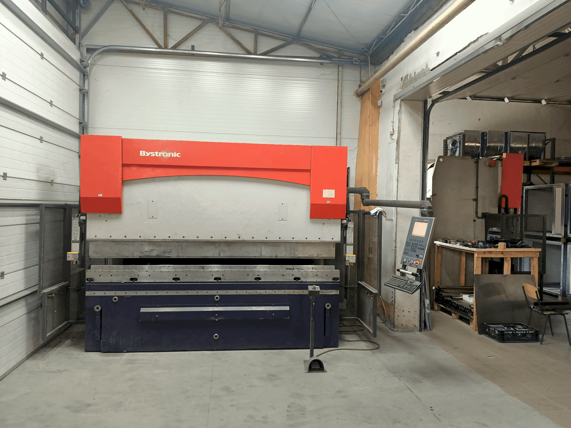 A Bystronic PR100x3100 gép elölnézete
