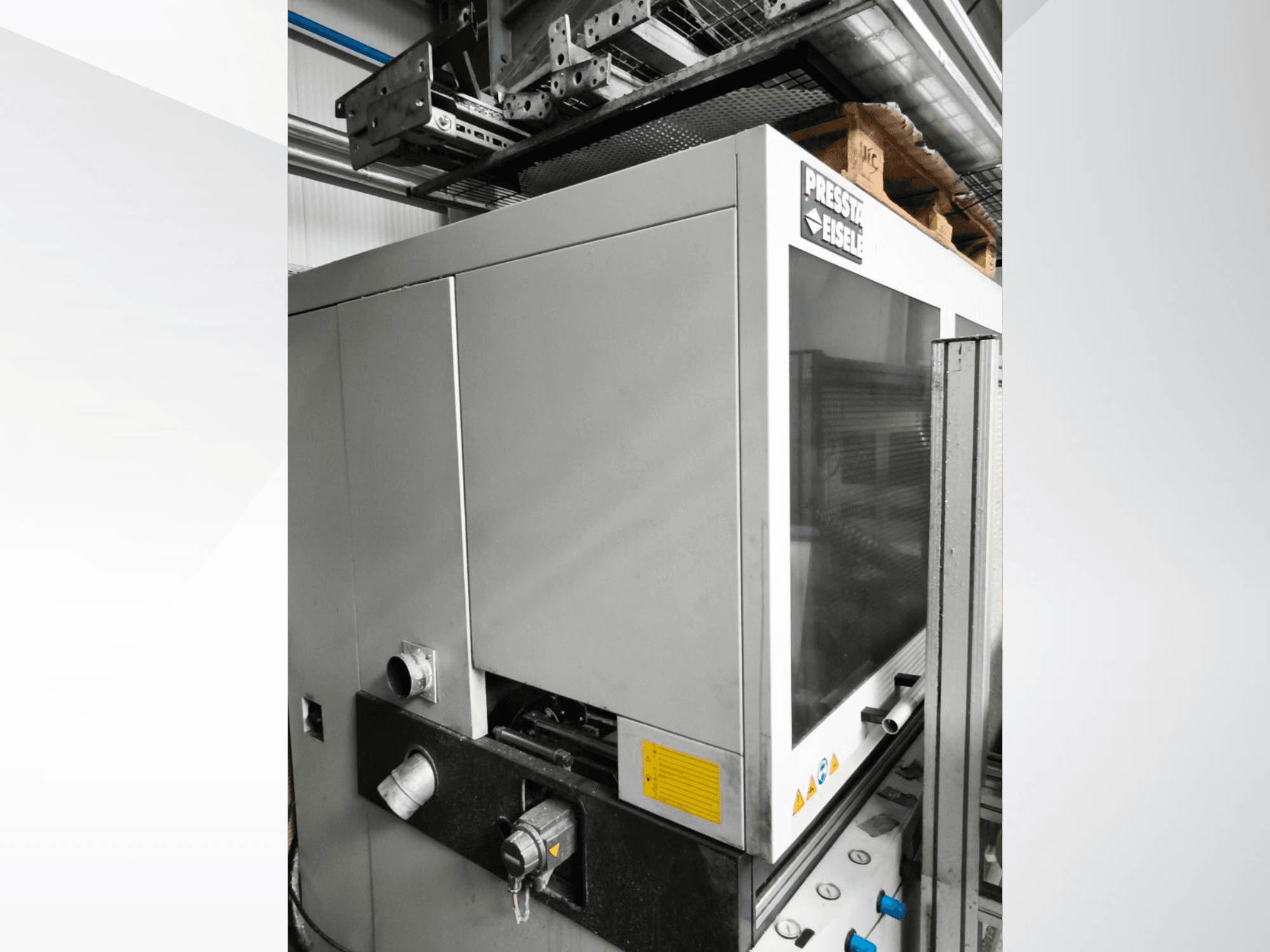 Fém körfűrész PRESSTA EISELE Profilma 400 V, oldalnézet a kezelőpanel és a mechanikai részletek kiemelésével.