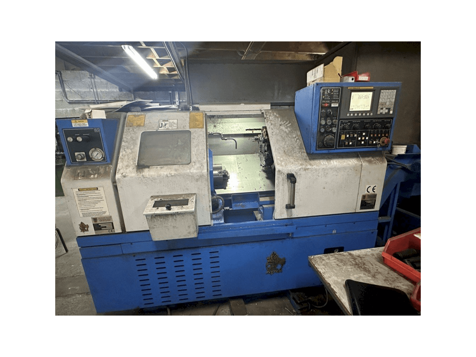 A AJAX AJSB 200-63 gép elölnézete