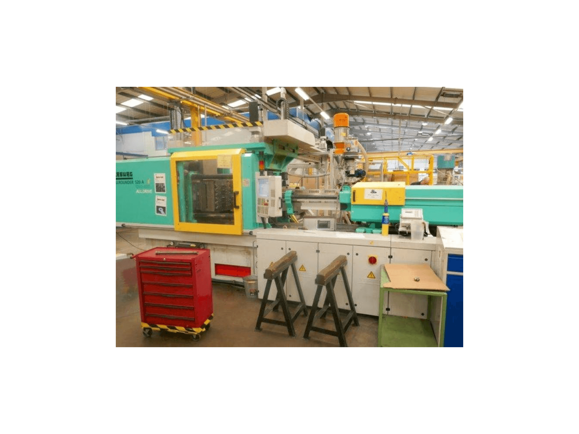 A Arburg Allrounder 520 A 1500-400 gép elölnézete