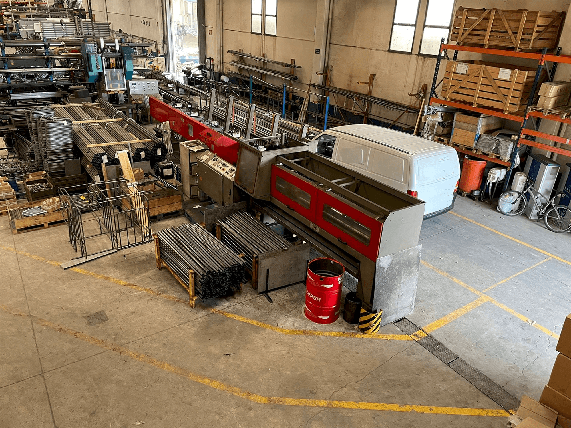 A Simec MEC 120 BM 2L gép elölnézete