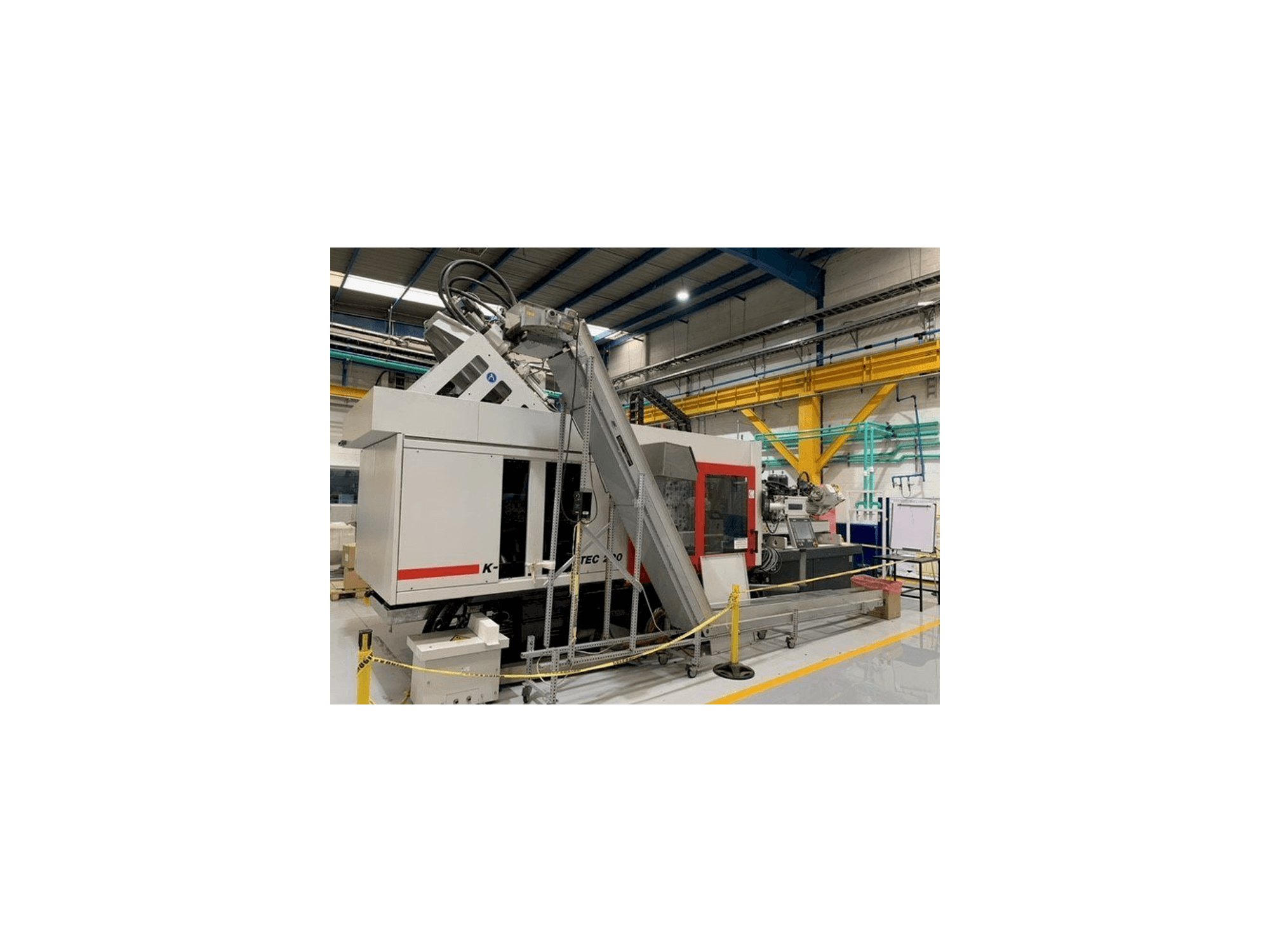 A Ferromatik K-TEC 200-1000/2F gép elölnézete