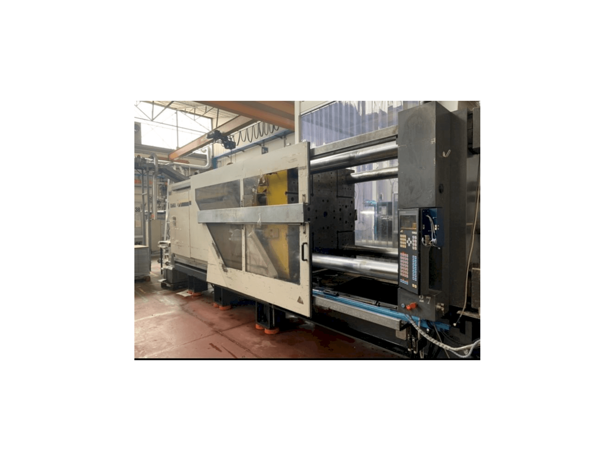 A OiMA STRATOS 8500/900 S gép elölnézete