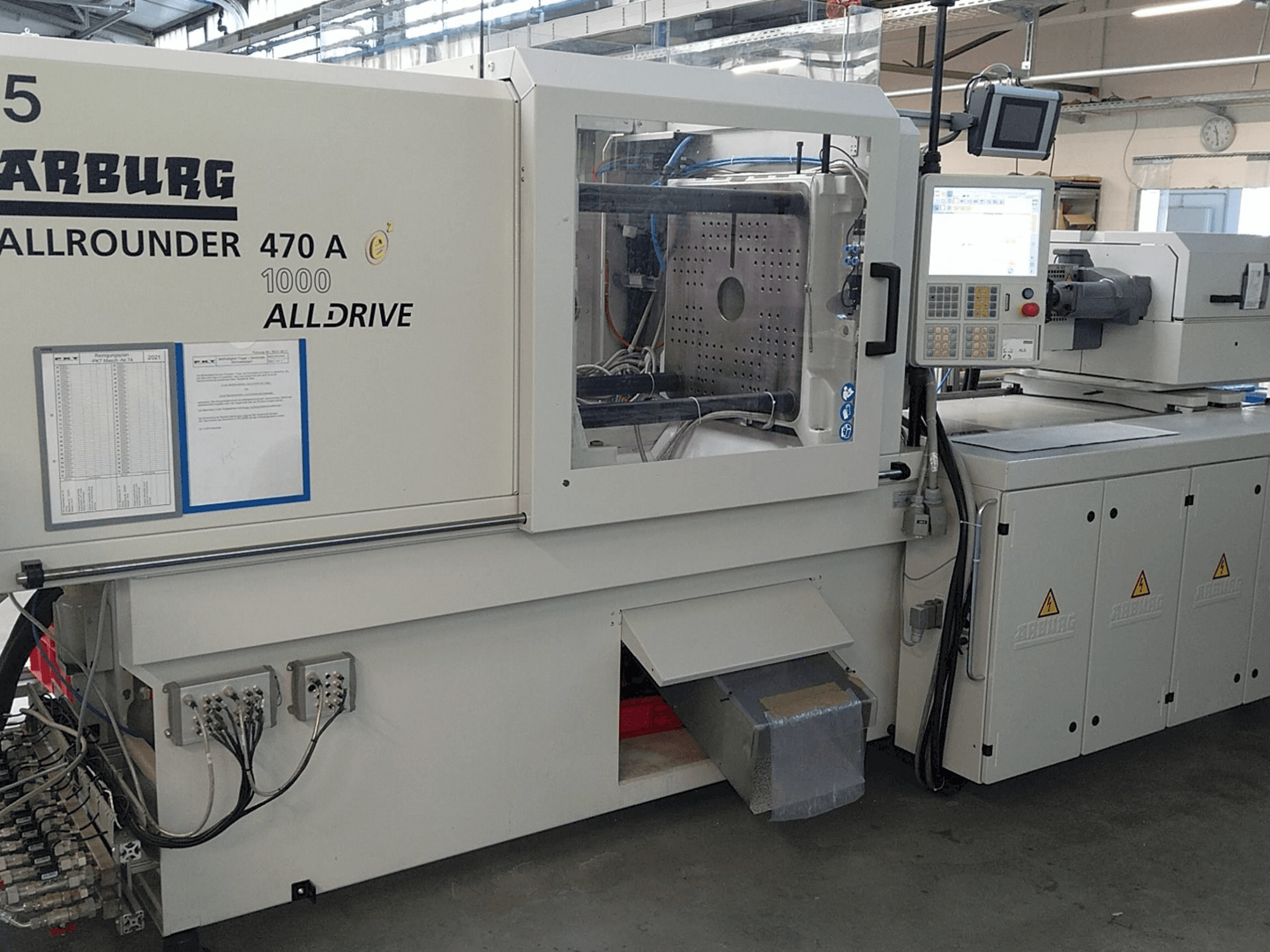 A Arburg Allrounder 470 A 1000-400 gép elölnézete