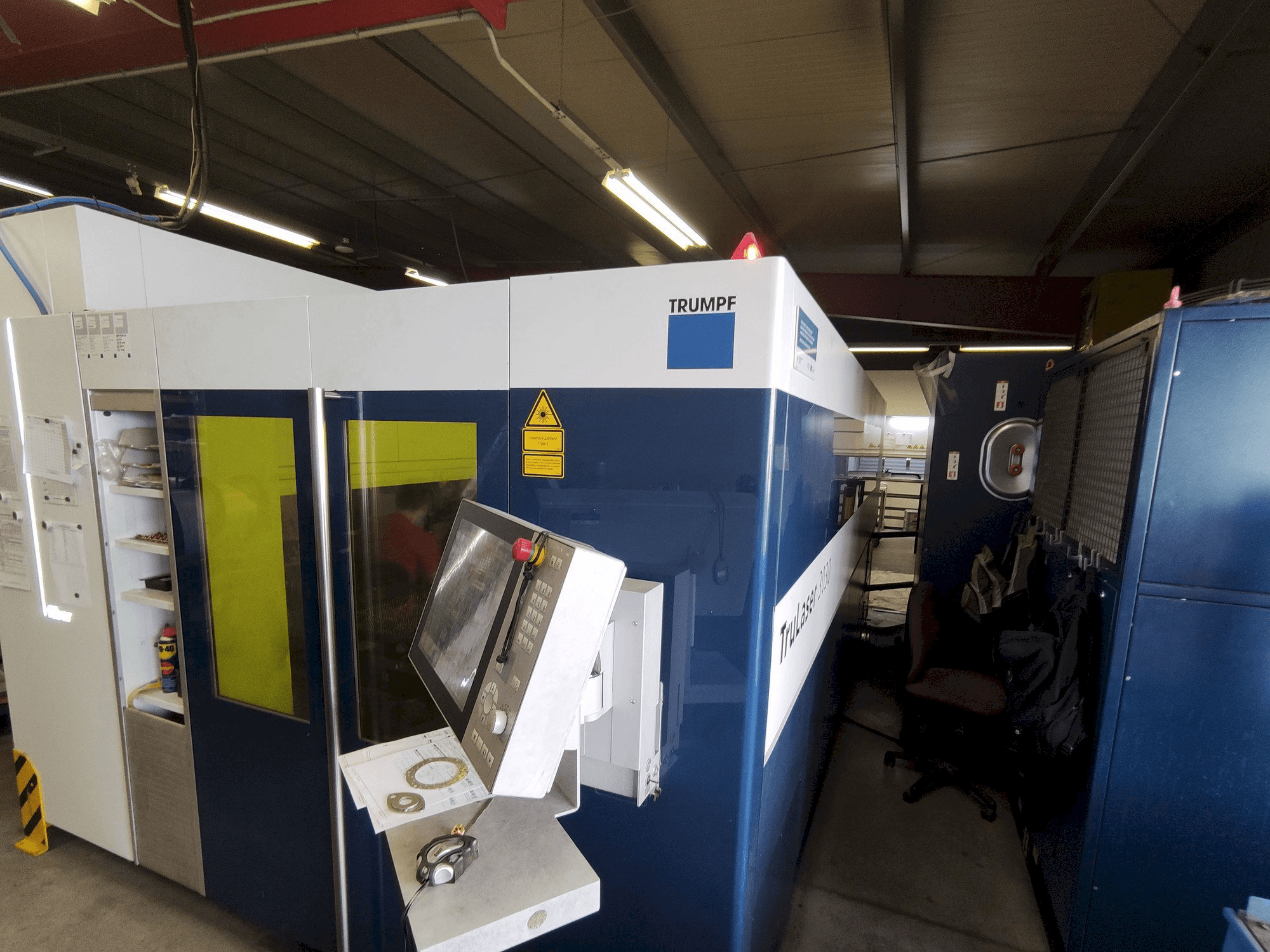 A Trumpf TruLaser 3030 Fiber gép elölnézete