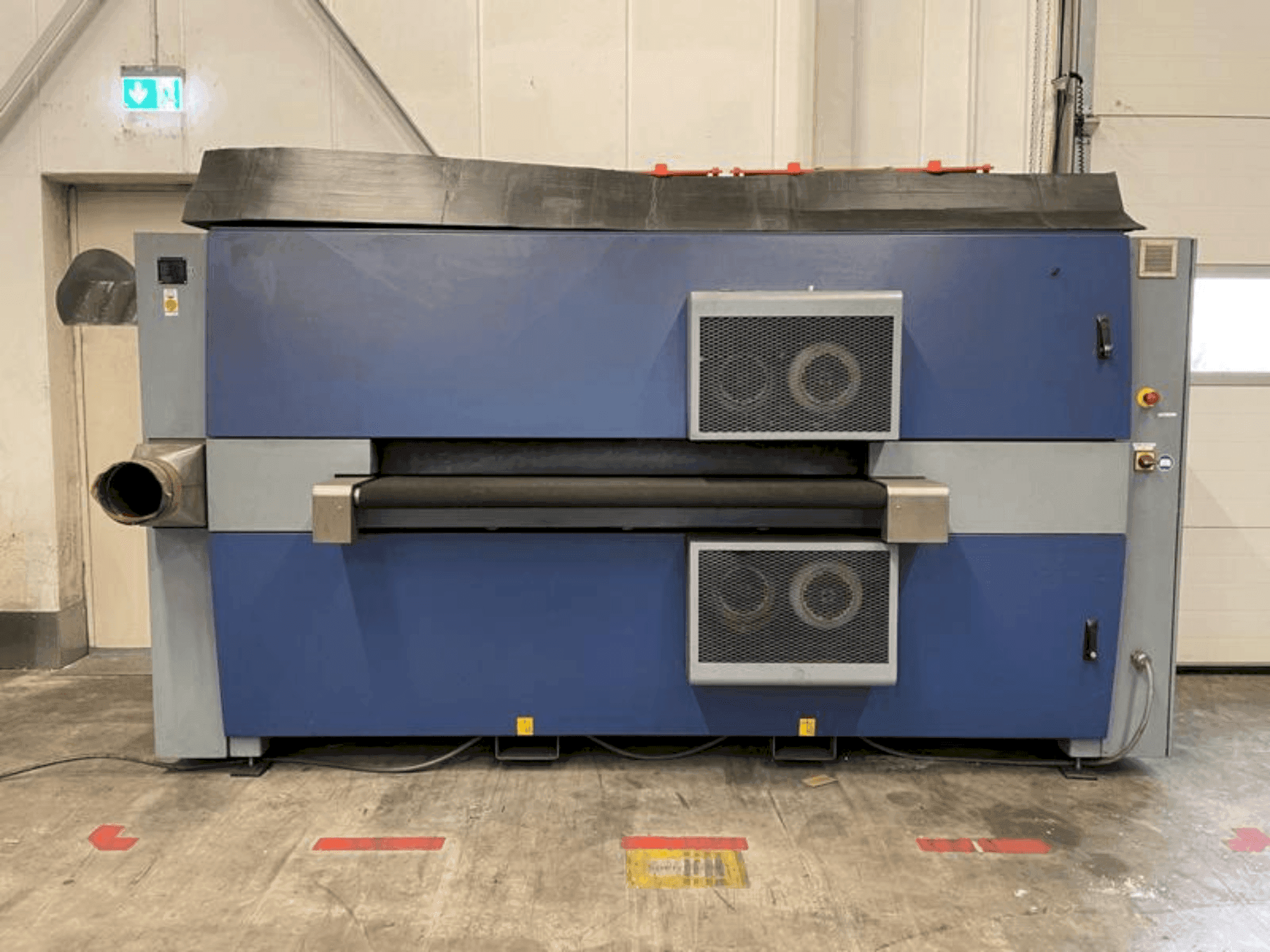 A LISSMAC SBM-M 1500 B2 gép elölnézete