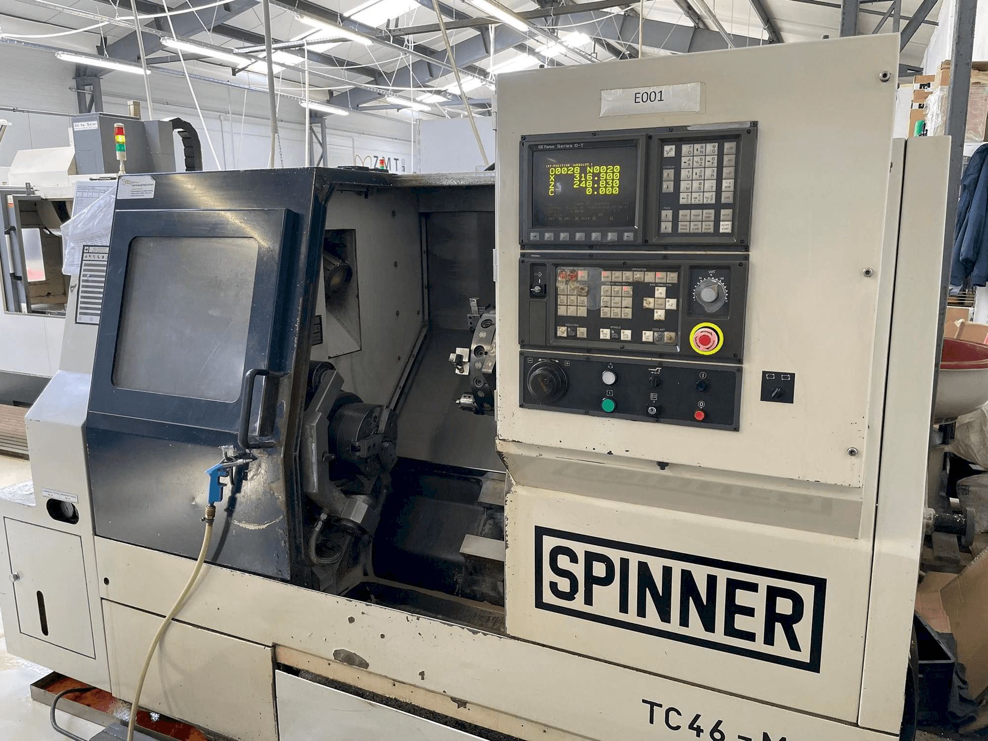 A SPINNER TC46 MC gép elölnézete