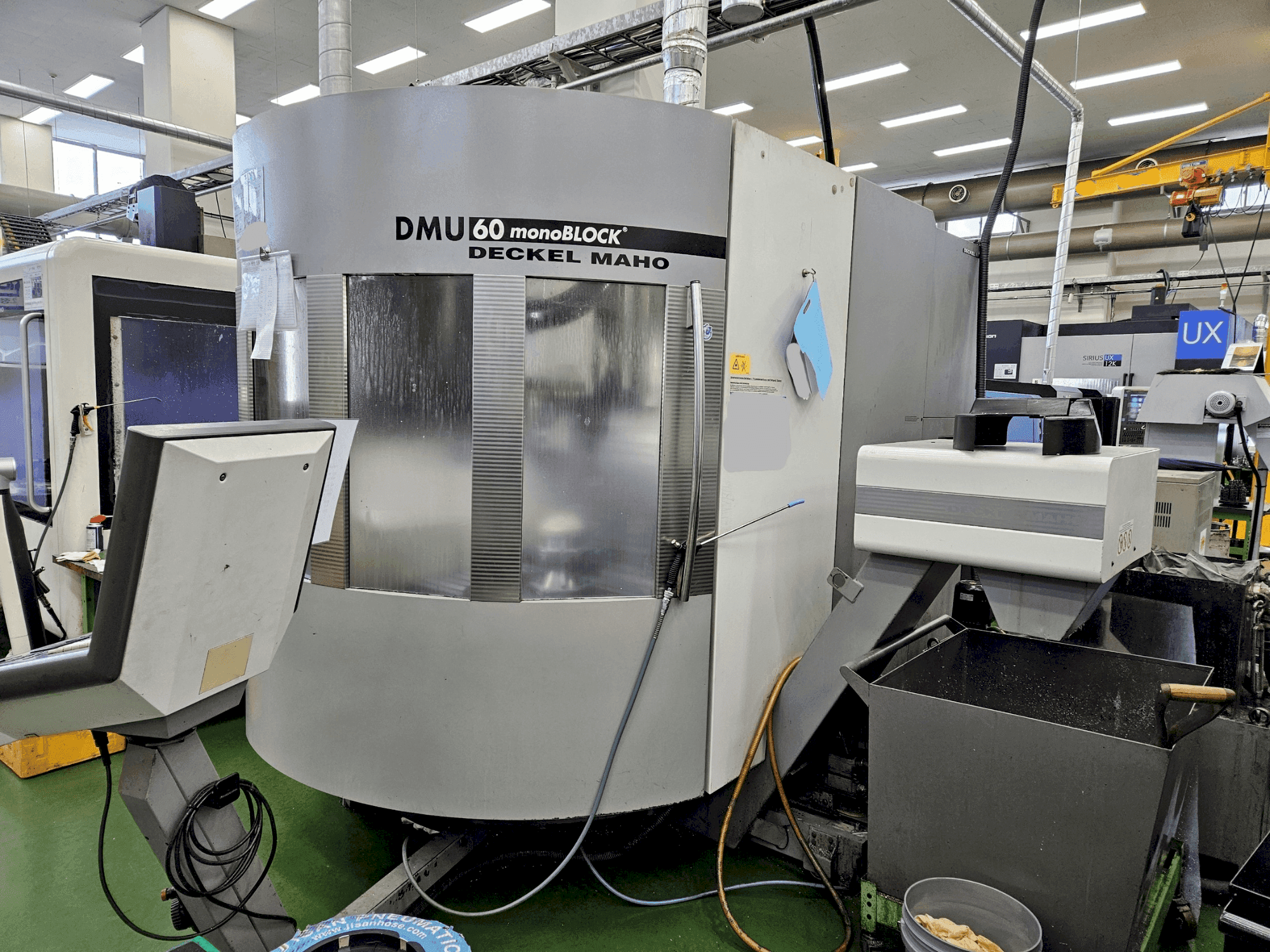A DECKEL MAHO DMU 60 MonoBlock gép elölnézete