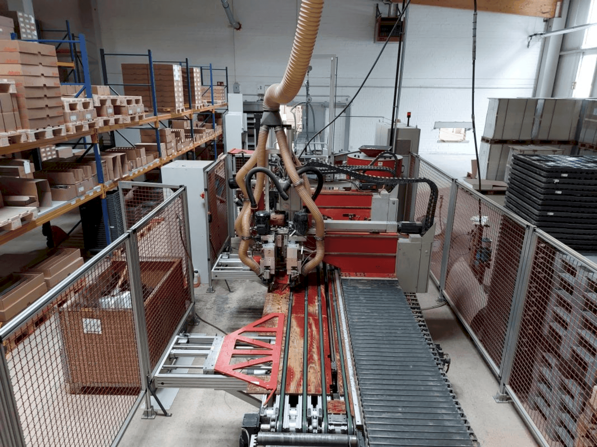 A Priess & Horstmann BMA-DLS-CNC gép elölnézete