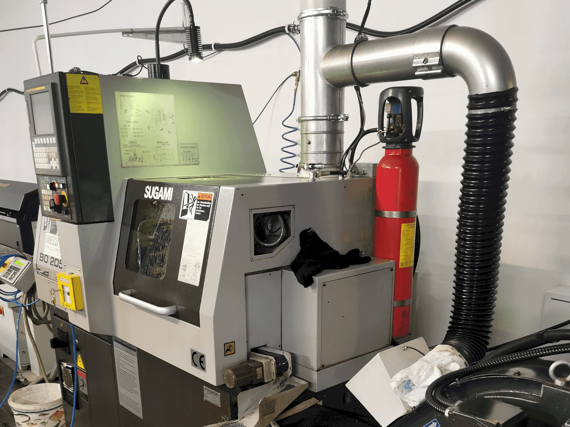 A TSUGAMI BO205E gép elölnézete