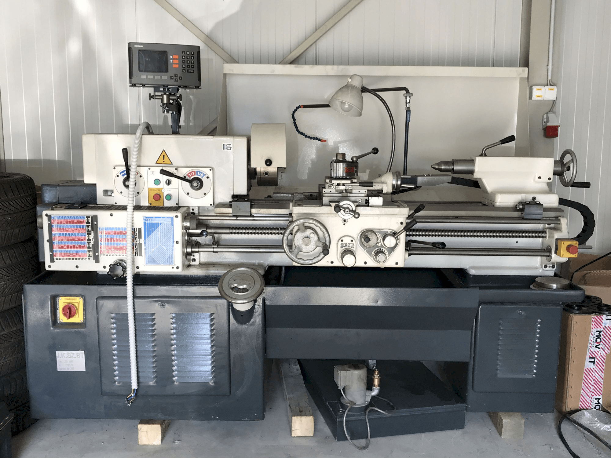 A TOS JSV-18RA gép elölnézete